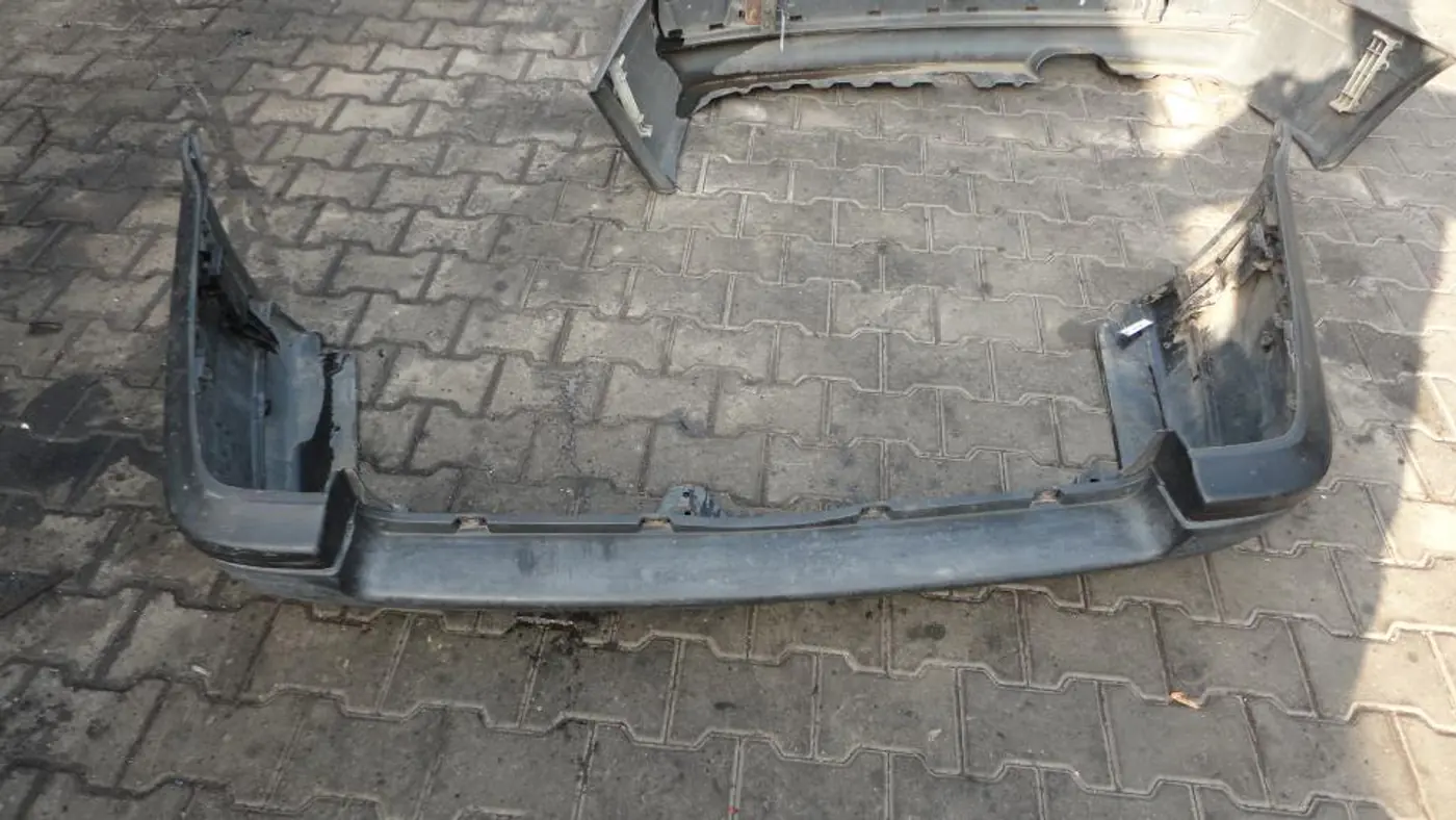 Бампер задний к Volkswagen Golf 1994