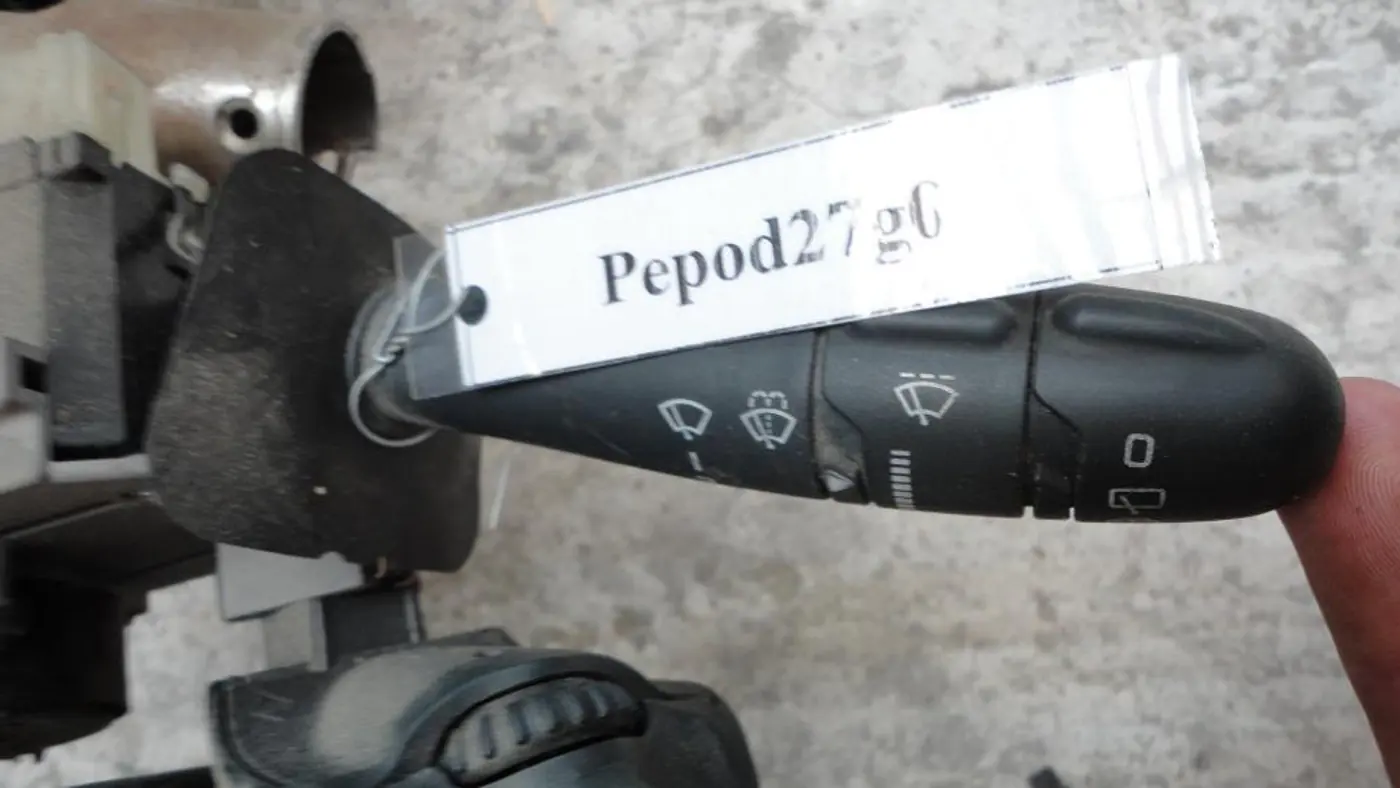 Переключатель подрулевой (стрекоза) к Renault Scenic 1999