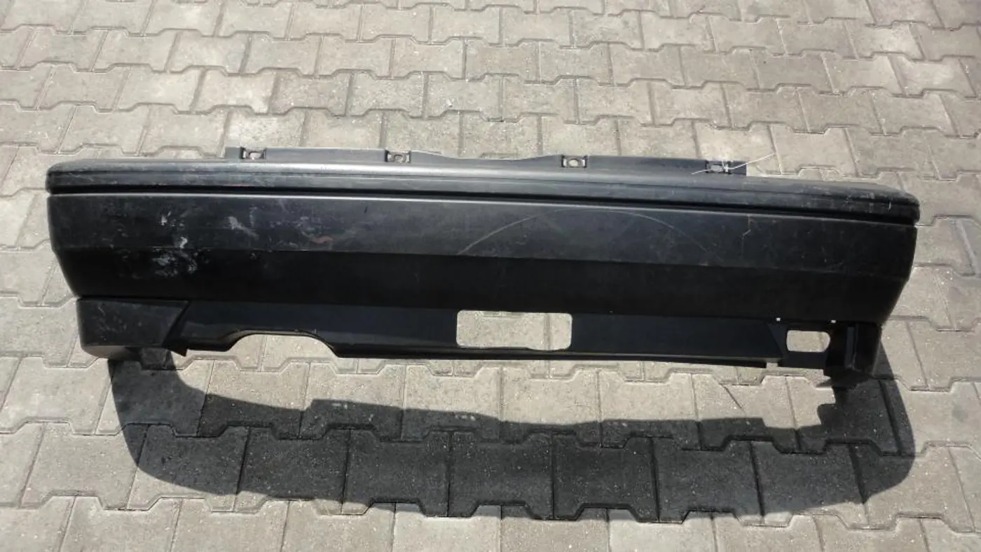 Бампер задний к Volkswagen Golf 1994