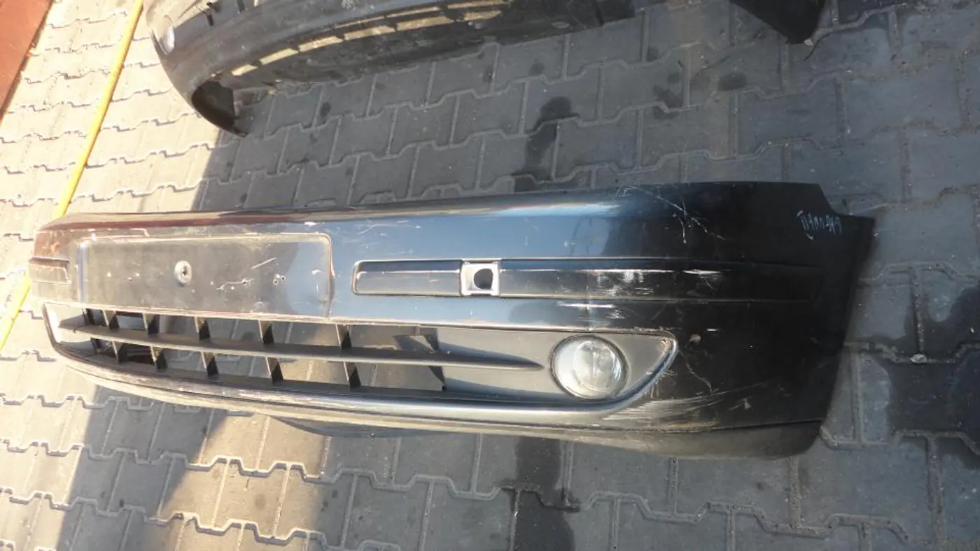 Бампер передний к Renault Laguna 2002
