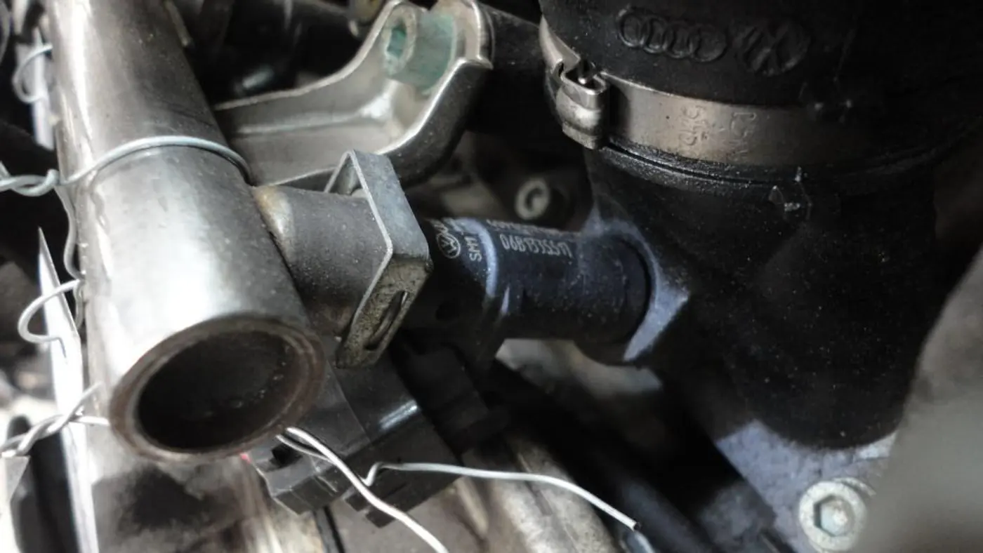 Форсунка к Audi A4 2004