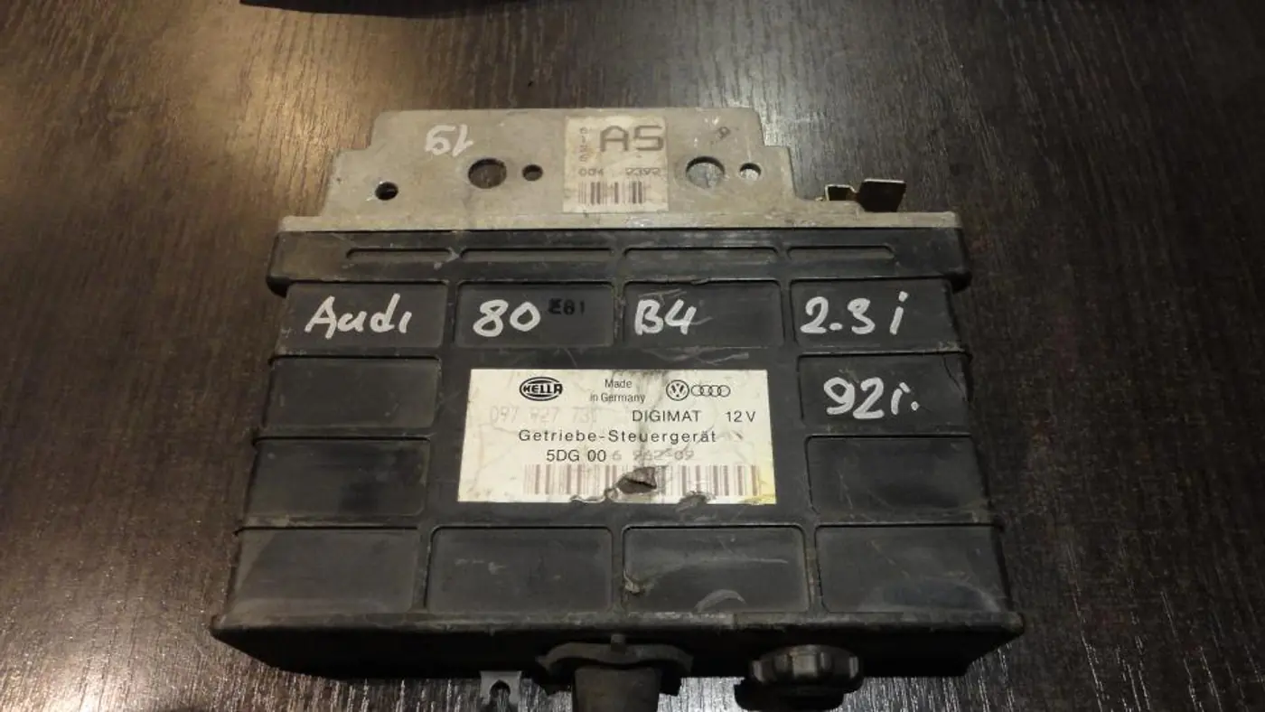 Блок управления АКПП к Audi 80 1992