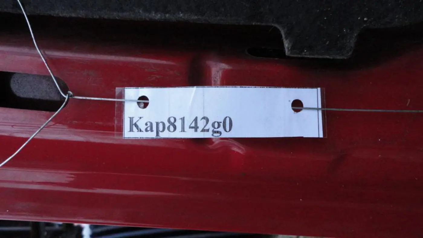 Капот к Volkswagen Golf 2003