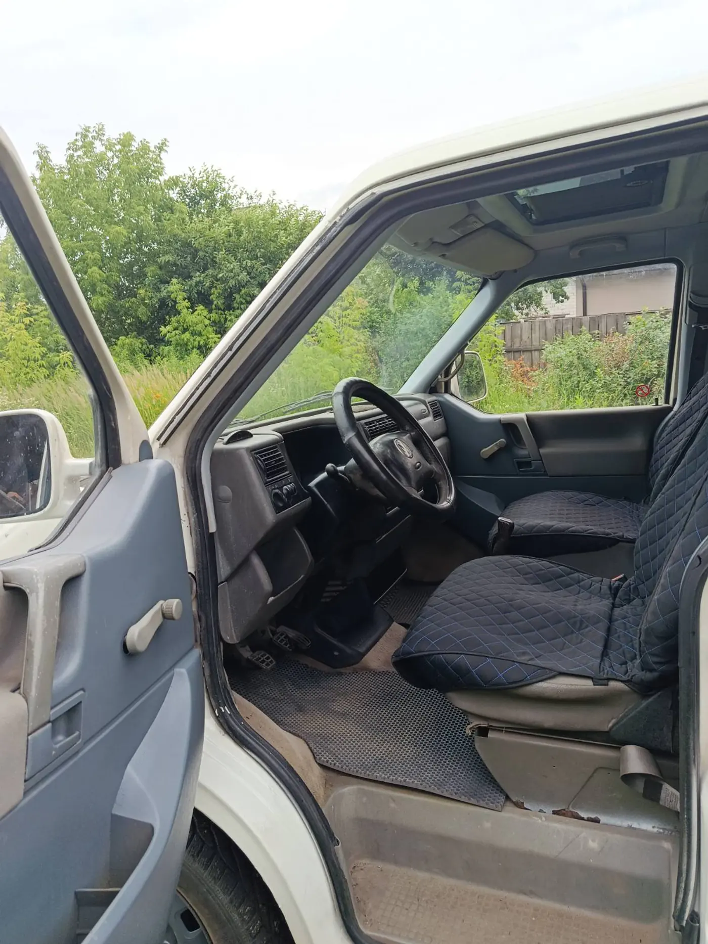 Volkswagen Caravelle T4, 1998