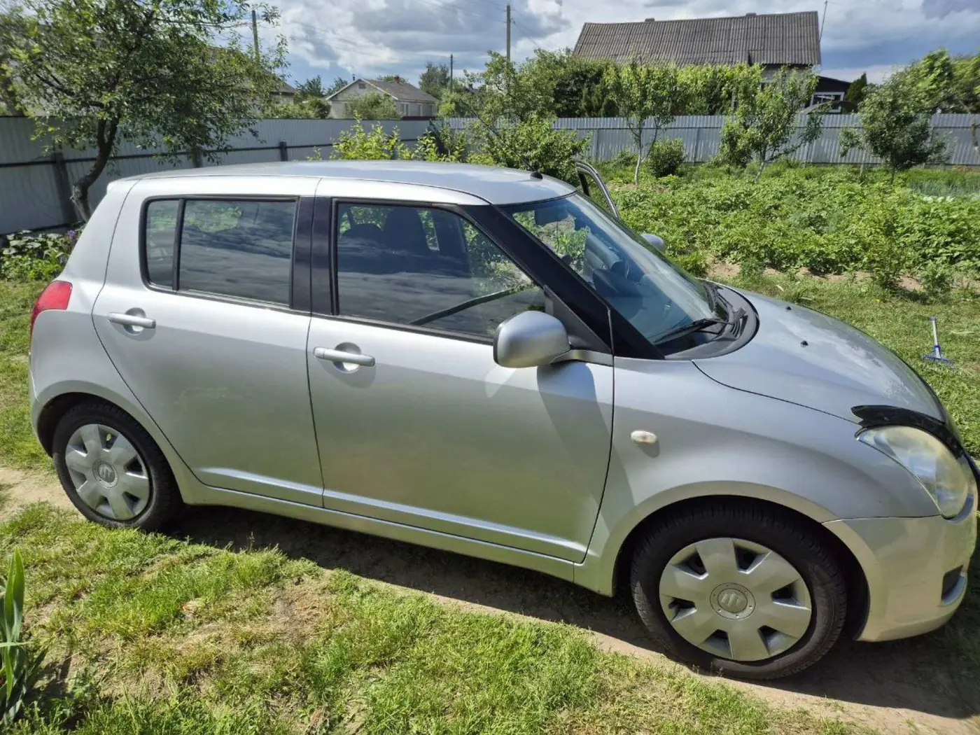 Suzuki Swift III, 2009