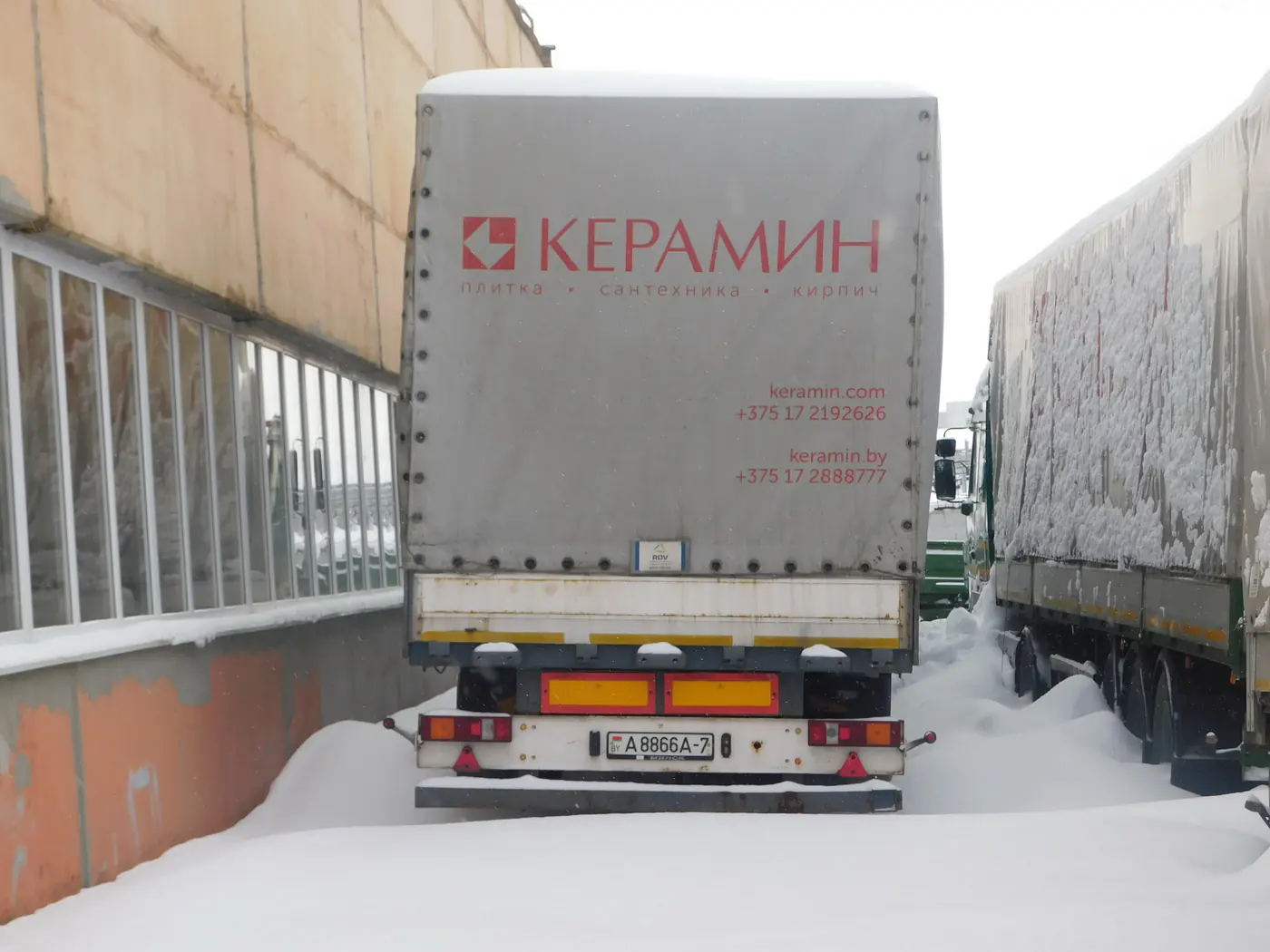 МАЗ Полуприцеп тентованный 2012