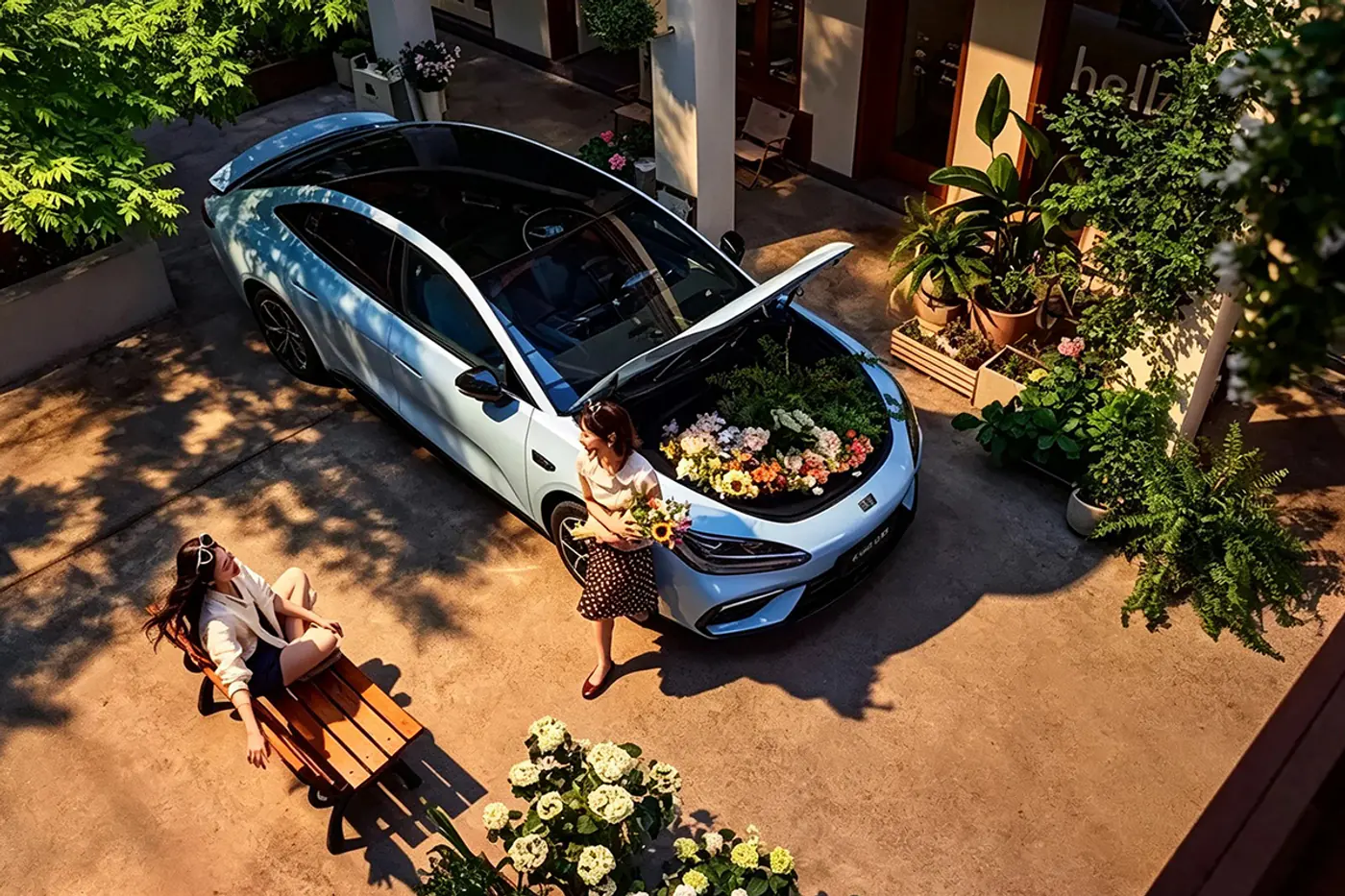 Geely официально представила электрокар Galaxy TT