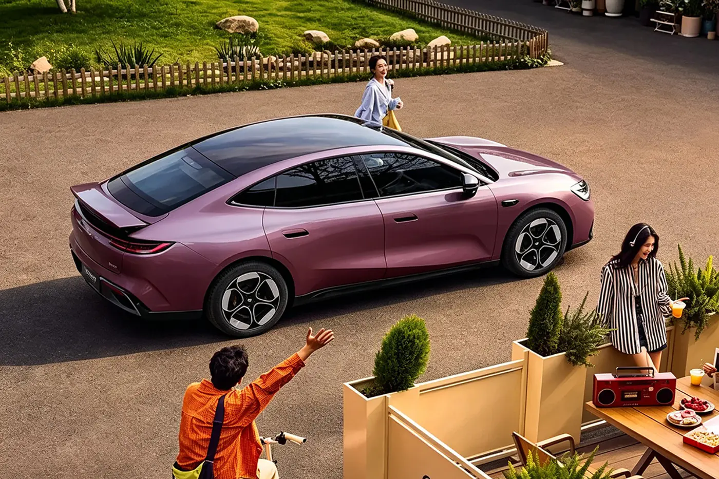 Geely официально представила электрокар Galaxy TT