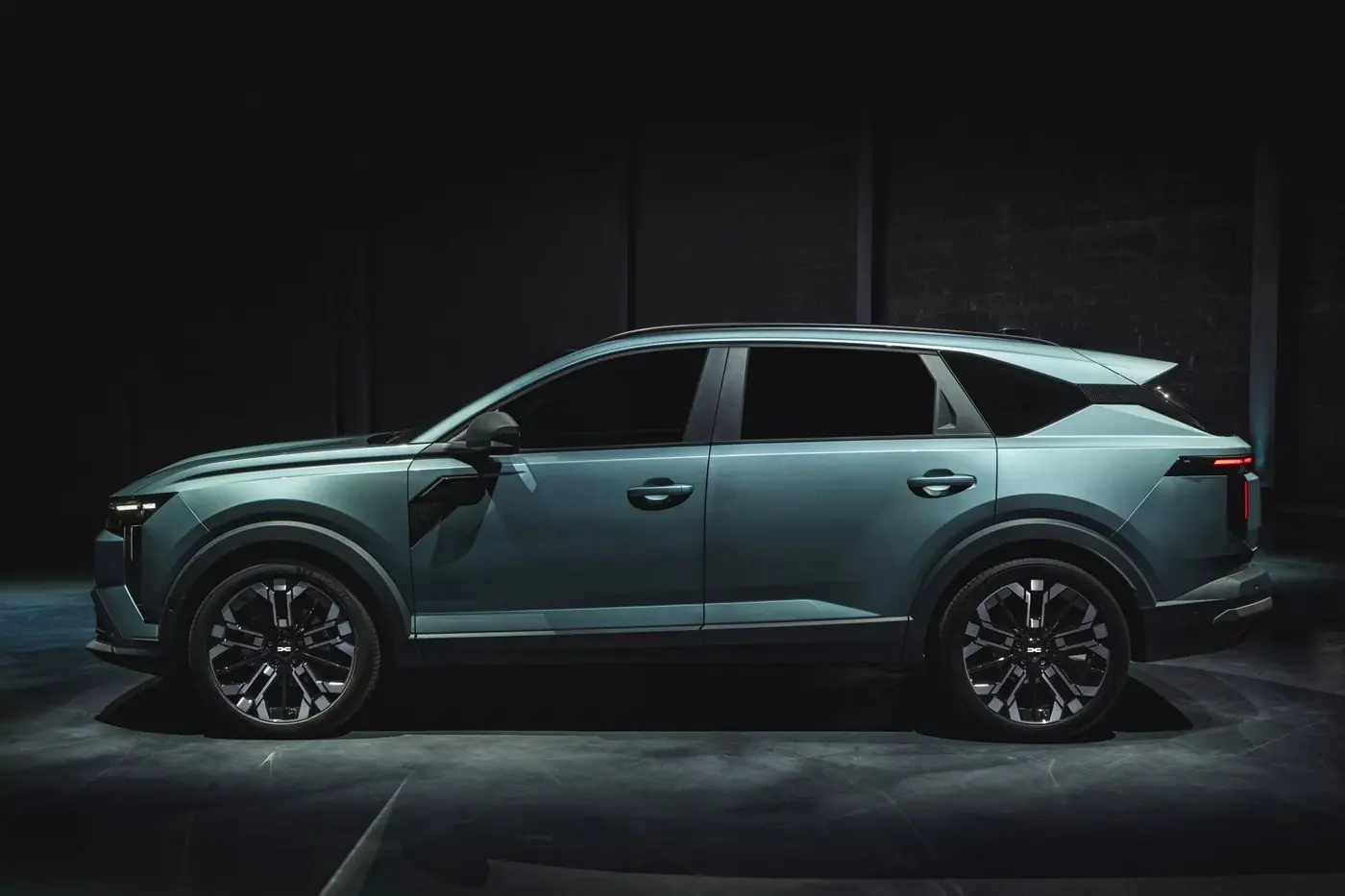Dacia представила кросс-универсал Striker
