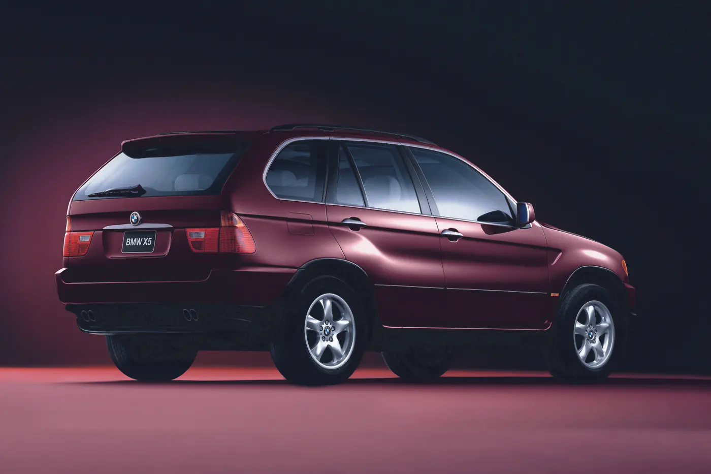 Новый BMW X5: спорная внешность, бензин, дизель и электричество