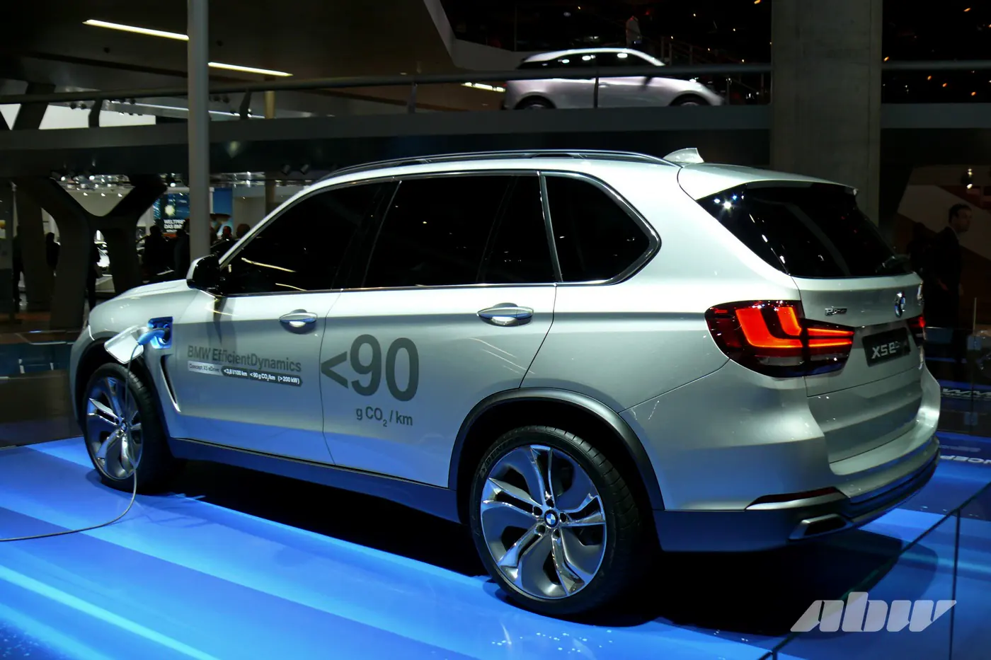 Новый BMW X5: спорная внешность, бензин, дизель и электричество