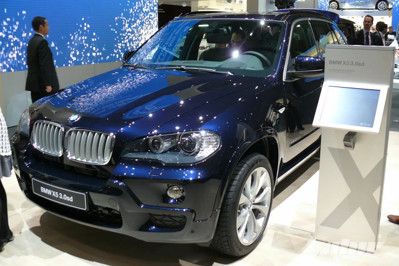 Новый BMW X5: спорная внешность, бензин, дизель и электричество