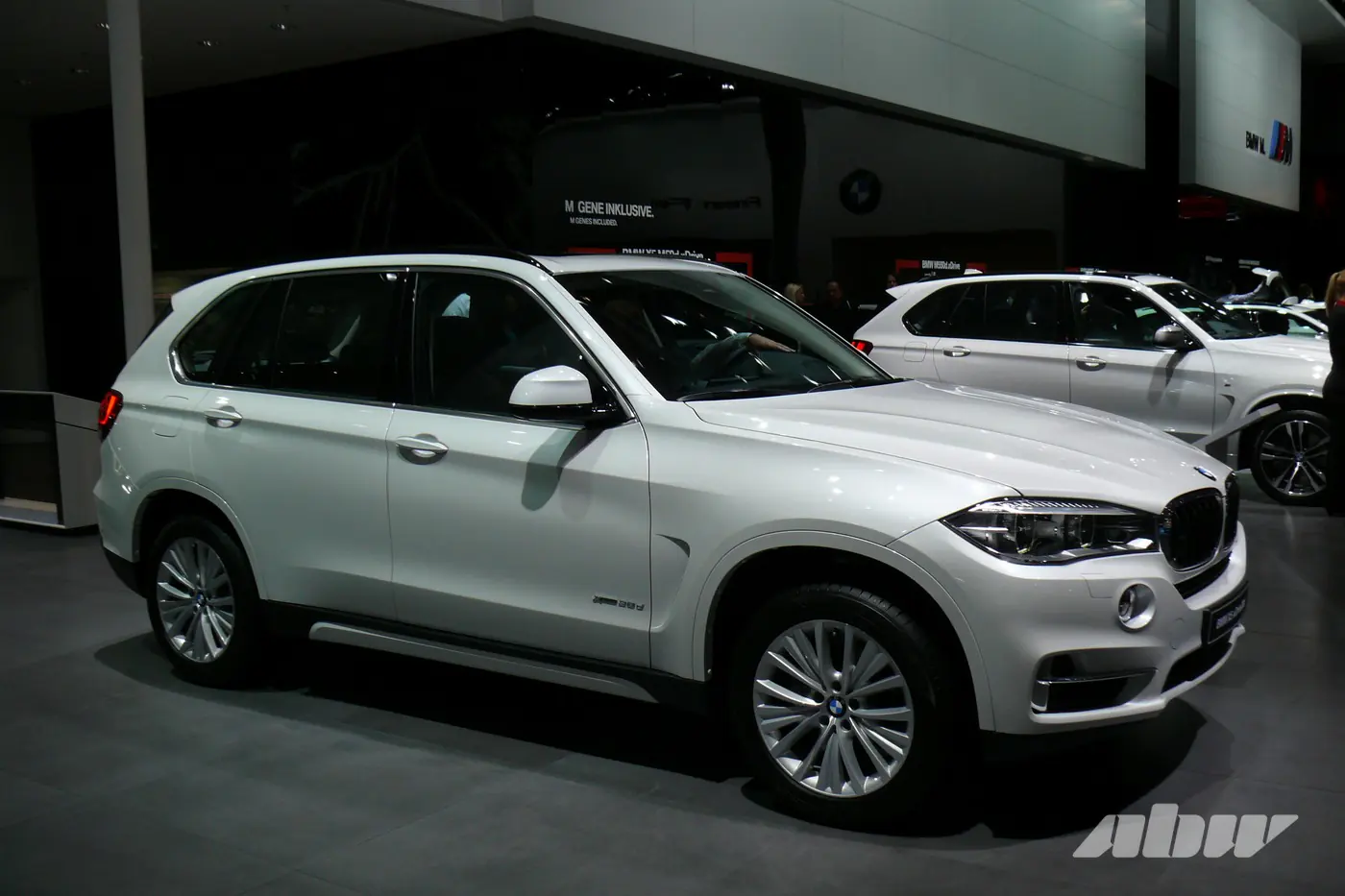 Новый BMW X5: спорная внешность, бензин, дизель и электричество