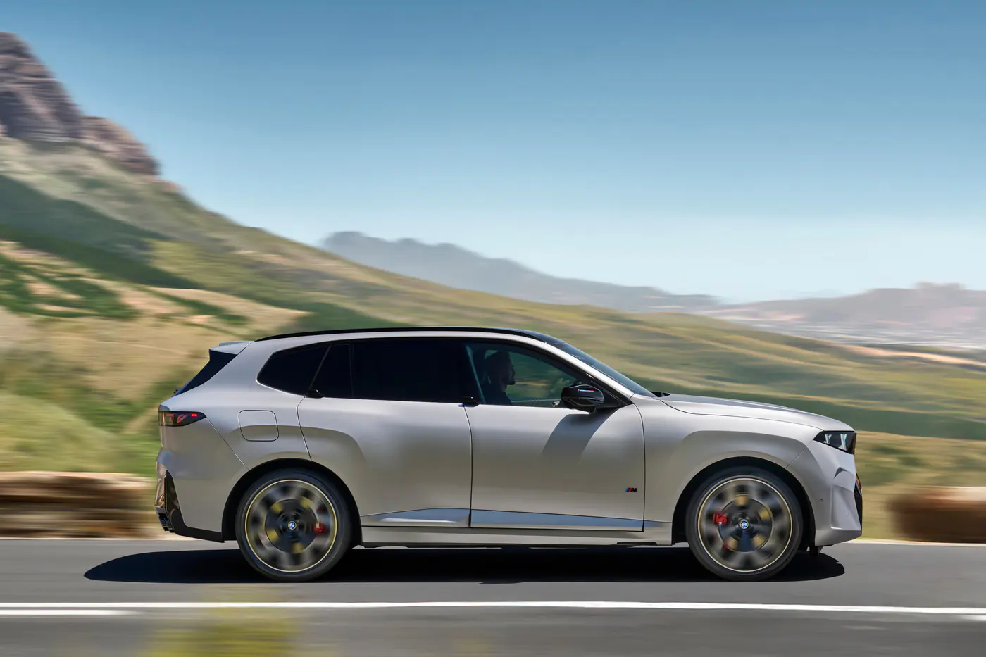 Новый BMW X5: спорная внешность, бензин, дизель и электричество