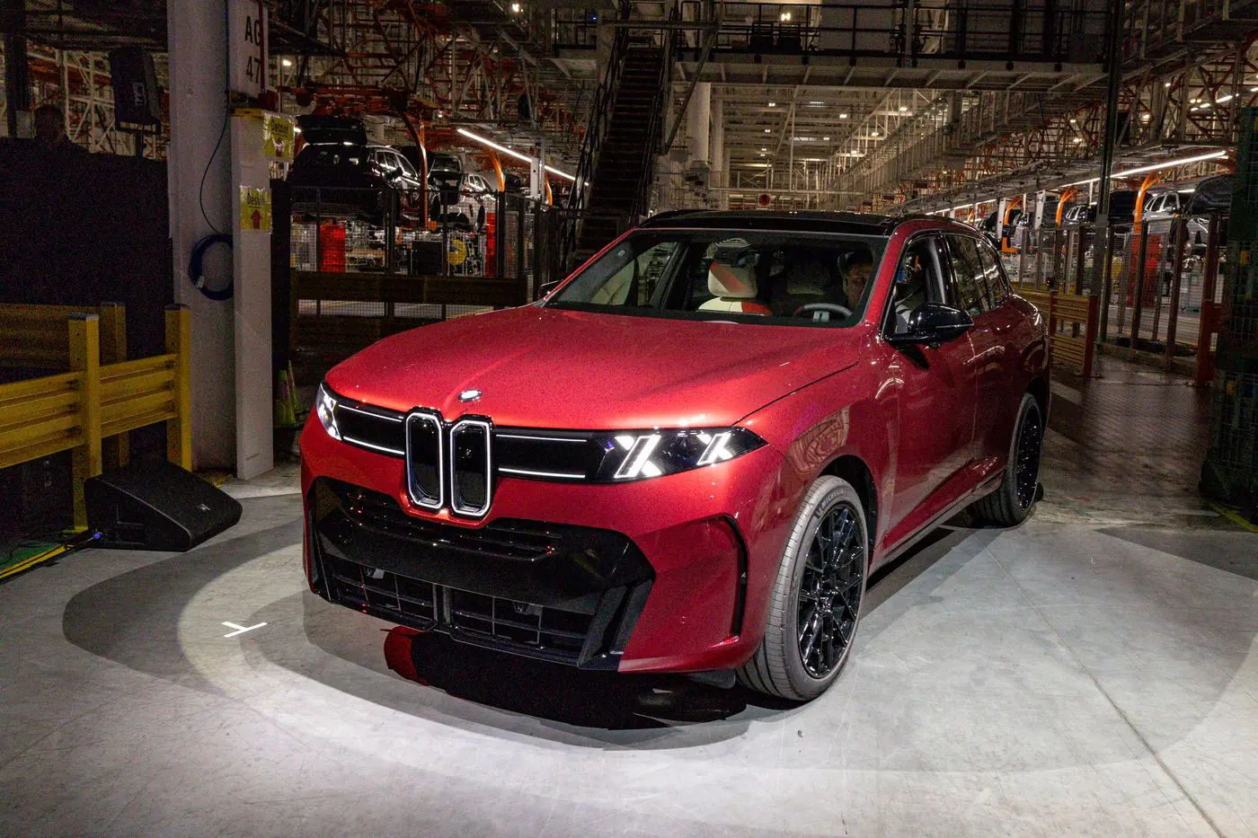 Новый BMW X5: спорная внешность, бензин, дизель и электричество