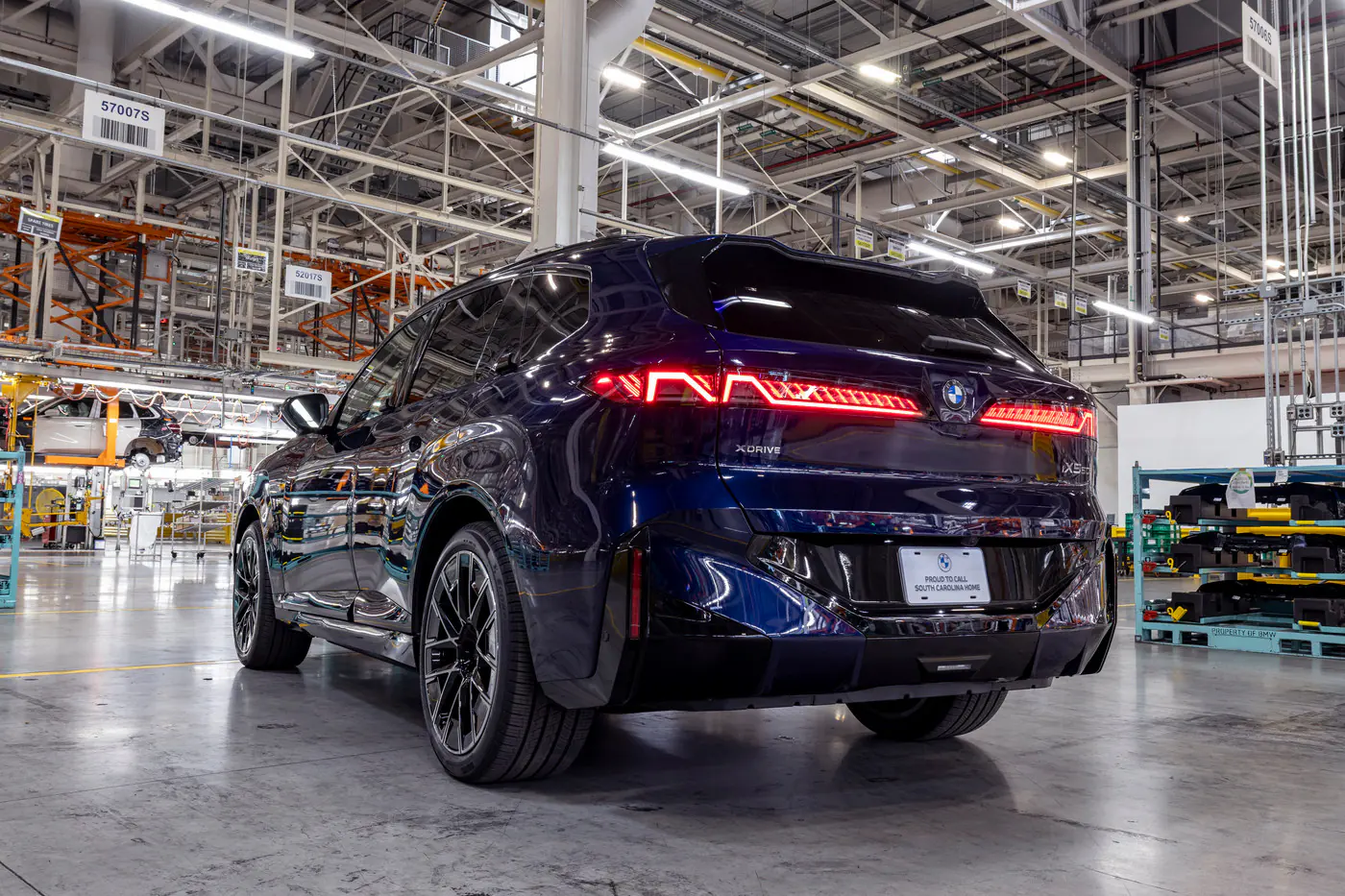 Новый BMW X5: спорная внешность, бензин, дизель и электричество