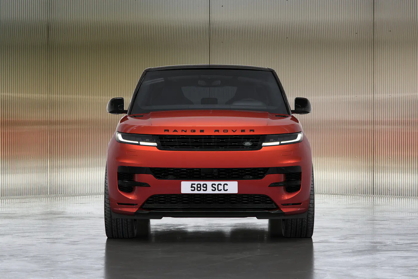 Два десятилетия «внедорожного спорта»: англичане отметили юбилей Range Rover Sport