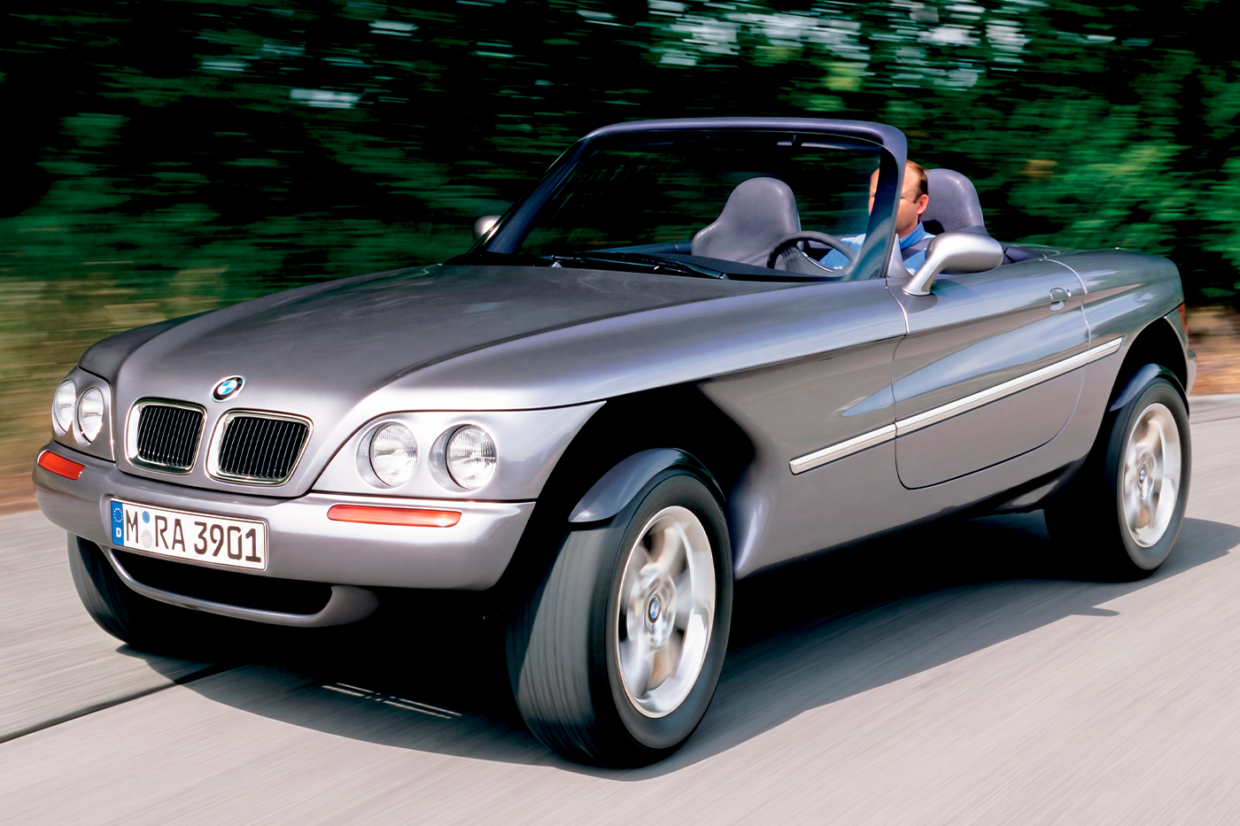 Странный BMW из 1990-х – внедорожник, родстер, багги, кабриолет и пикап в одном авто