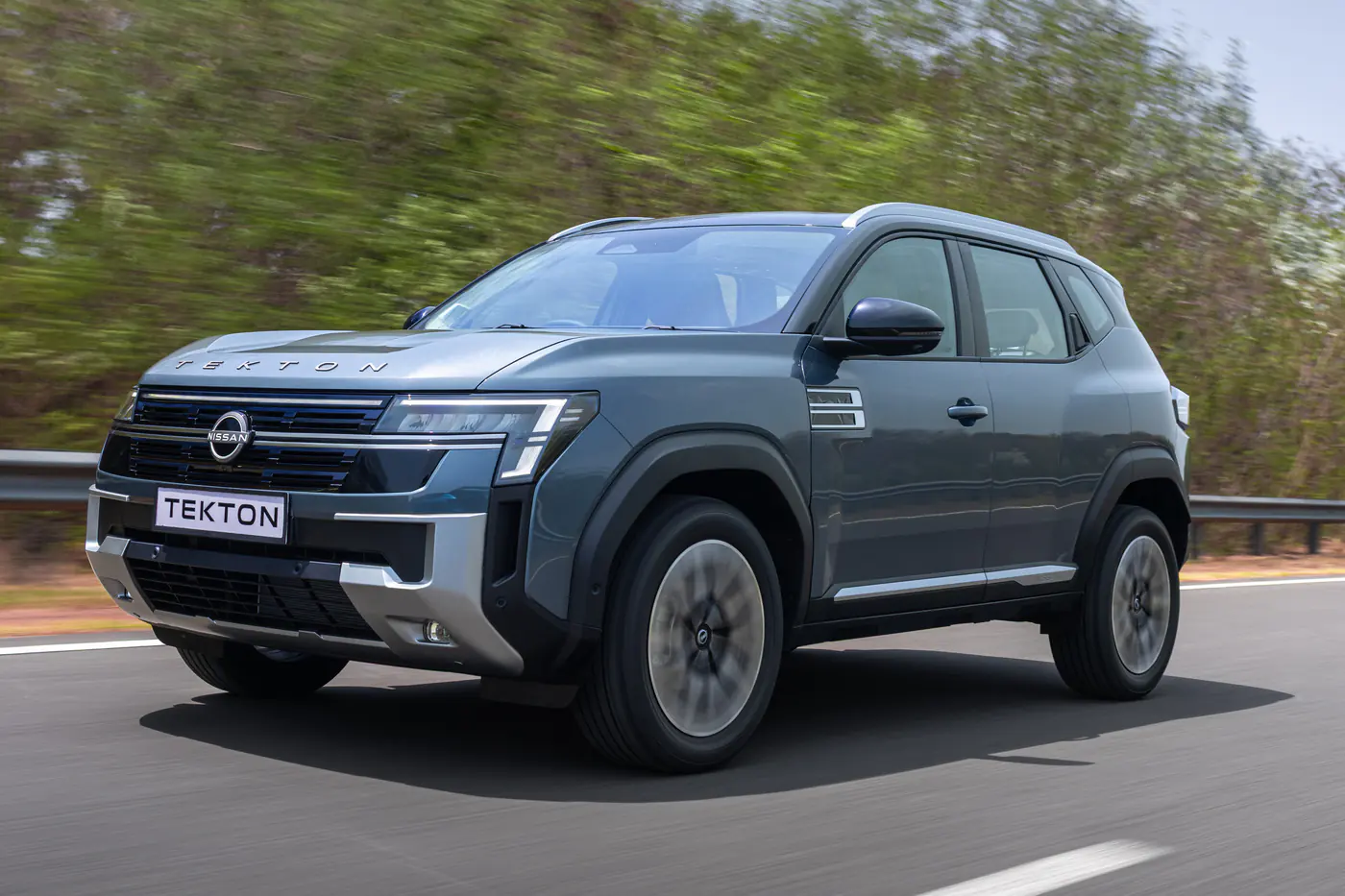 Брат Duster: представлен бюджетный кроссовер Nissan Tekton