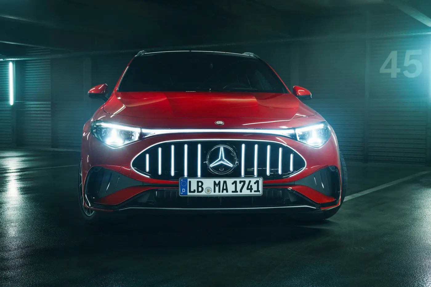 Новые «зажигалки» Mercedes-AMG CLA 45: теперь на электричестве