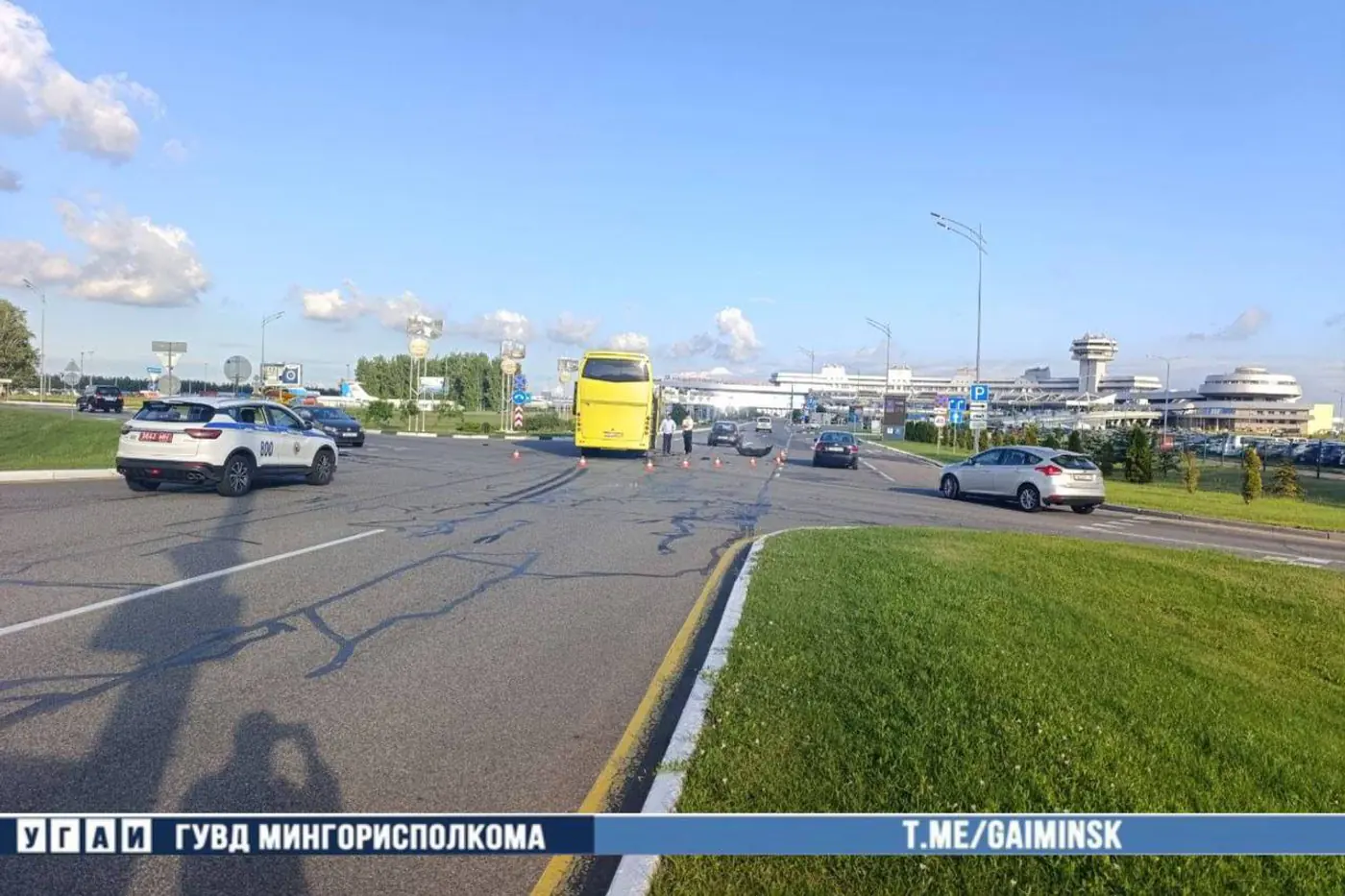 Авария возле аэропорта Минск: Renault врезался в автобус МАЗ