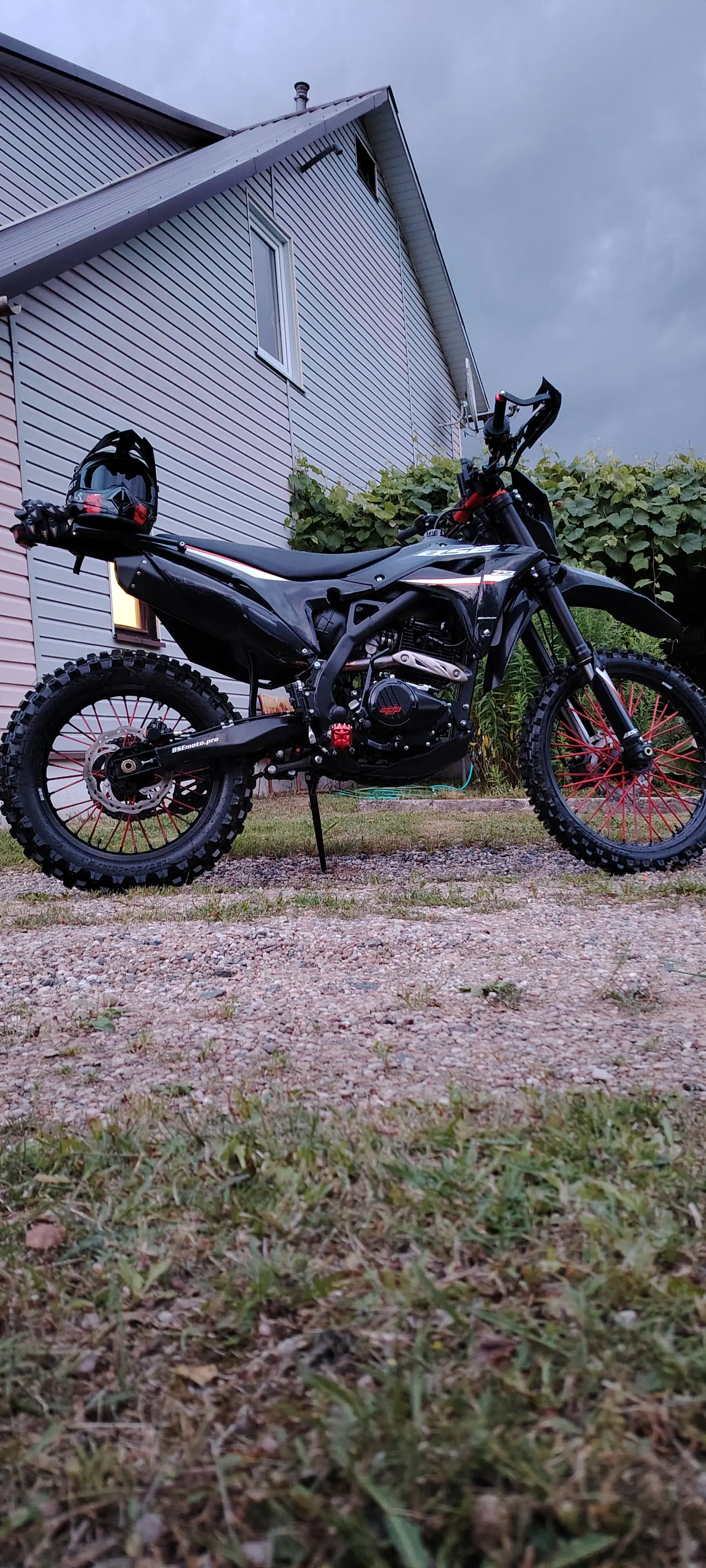 BSE Z8, 2025