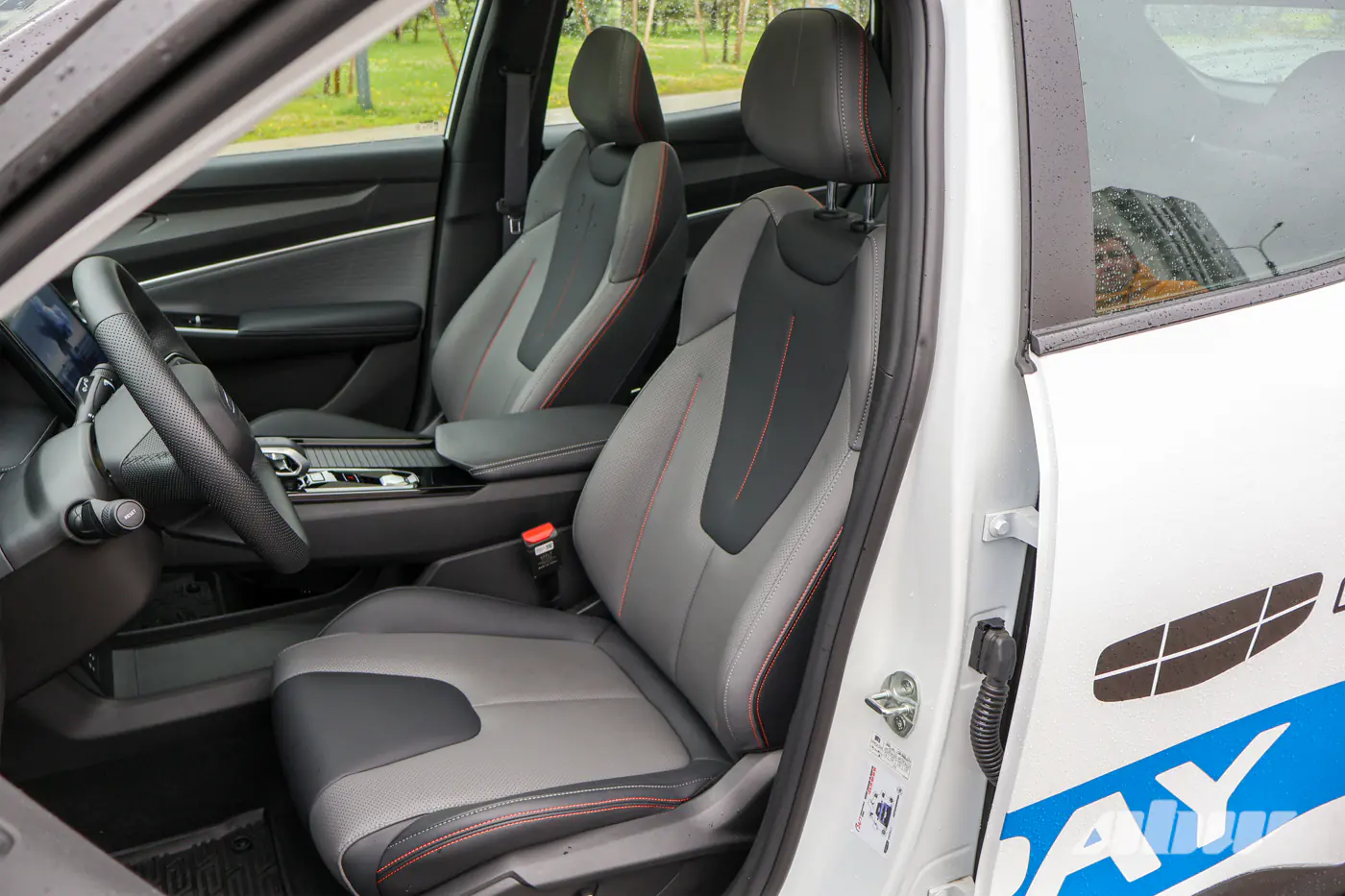 Пять лет спустя: стоит ли менять проверенный временем Geely Coolray на новый Geely Cityray