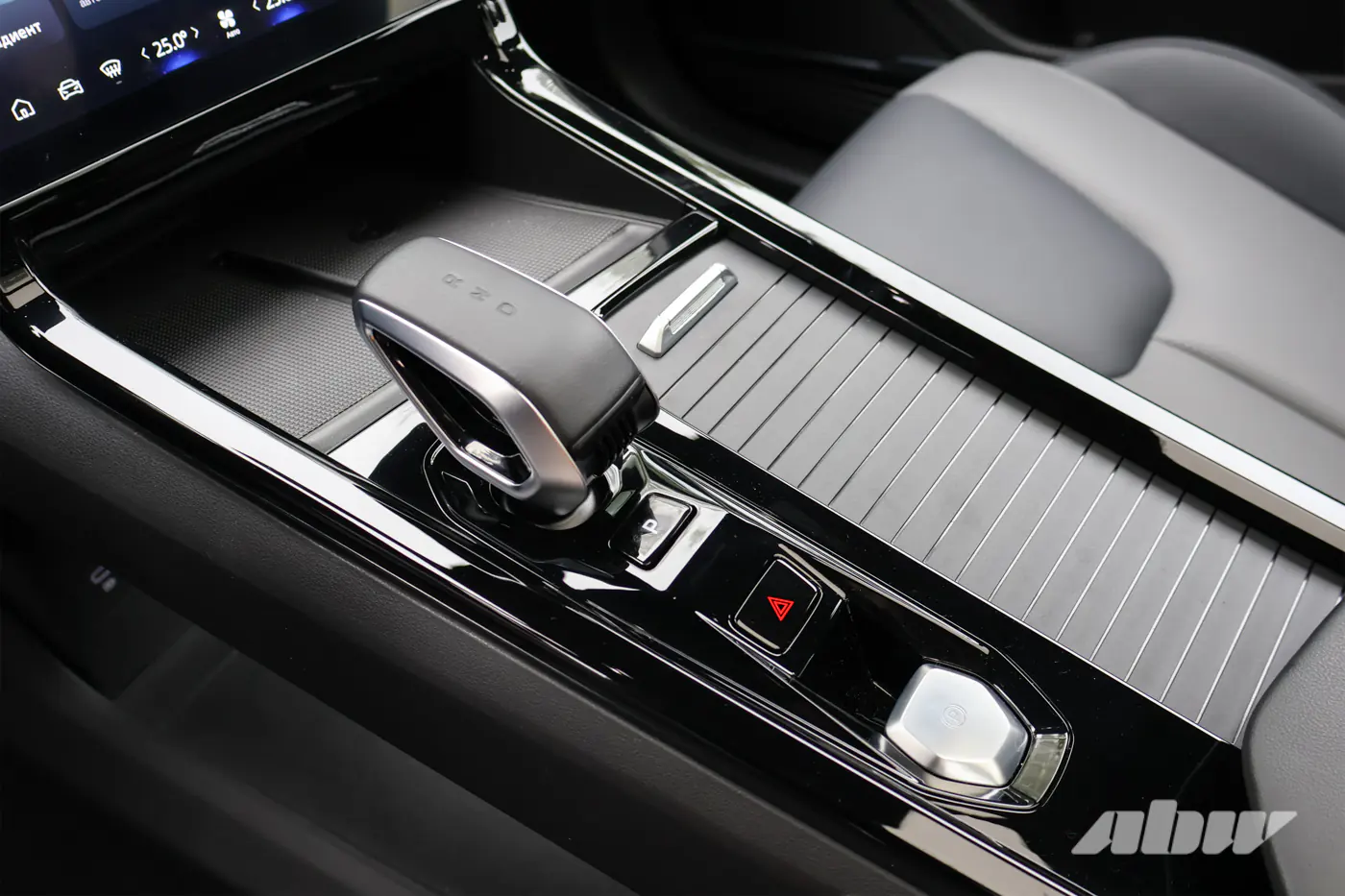 Пять лет спустя: стоит ли менять проверенный временем Geely Coolray на новый Geely Cityray