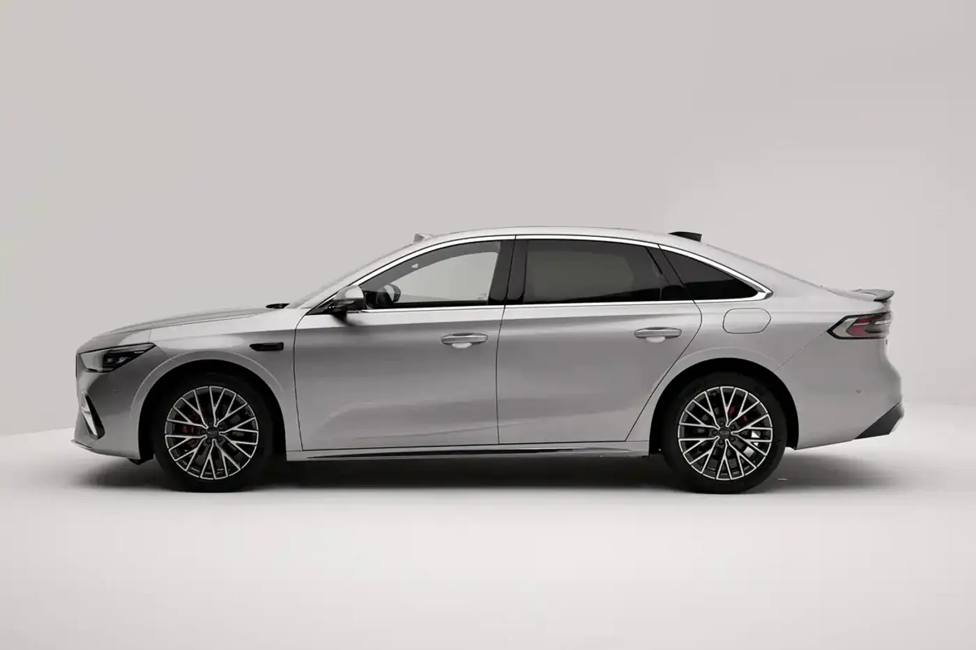 Geely представила большой седан Preface L Plus