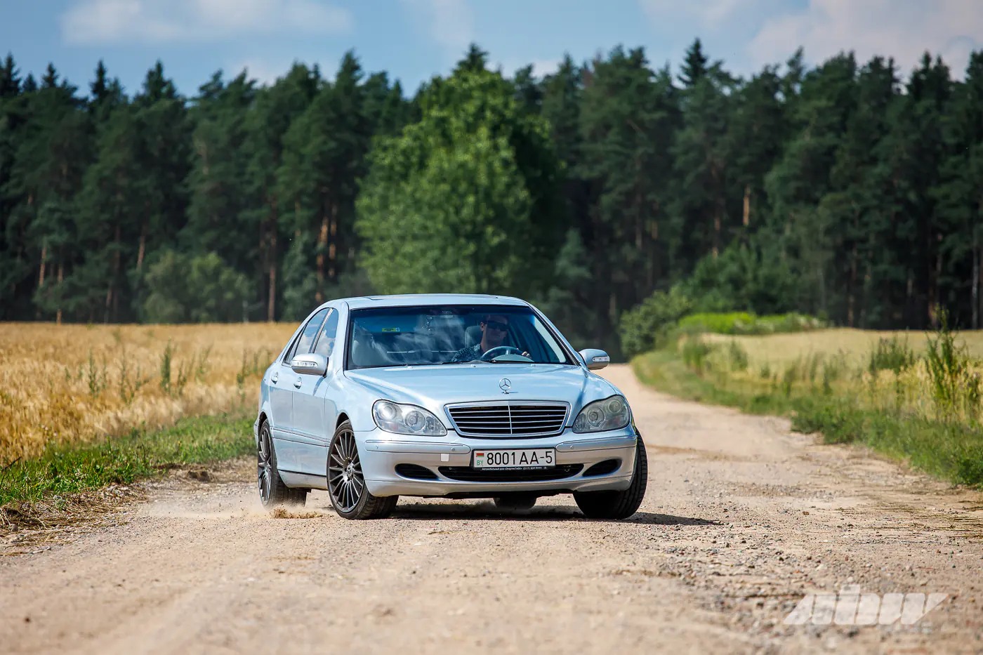 Неправильный «пятисотый»: почему Mercedes-Benz W220 стал изгоем S-класса