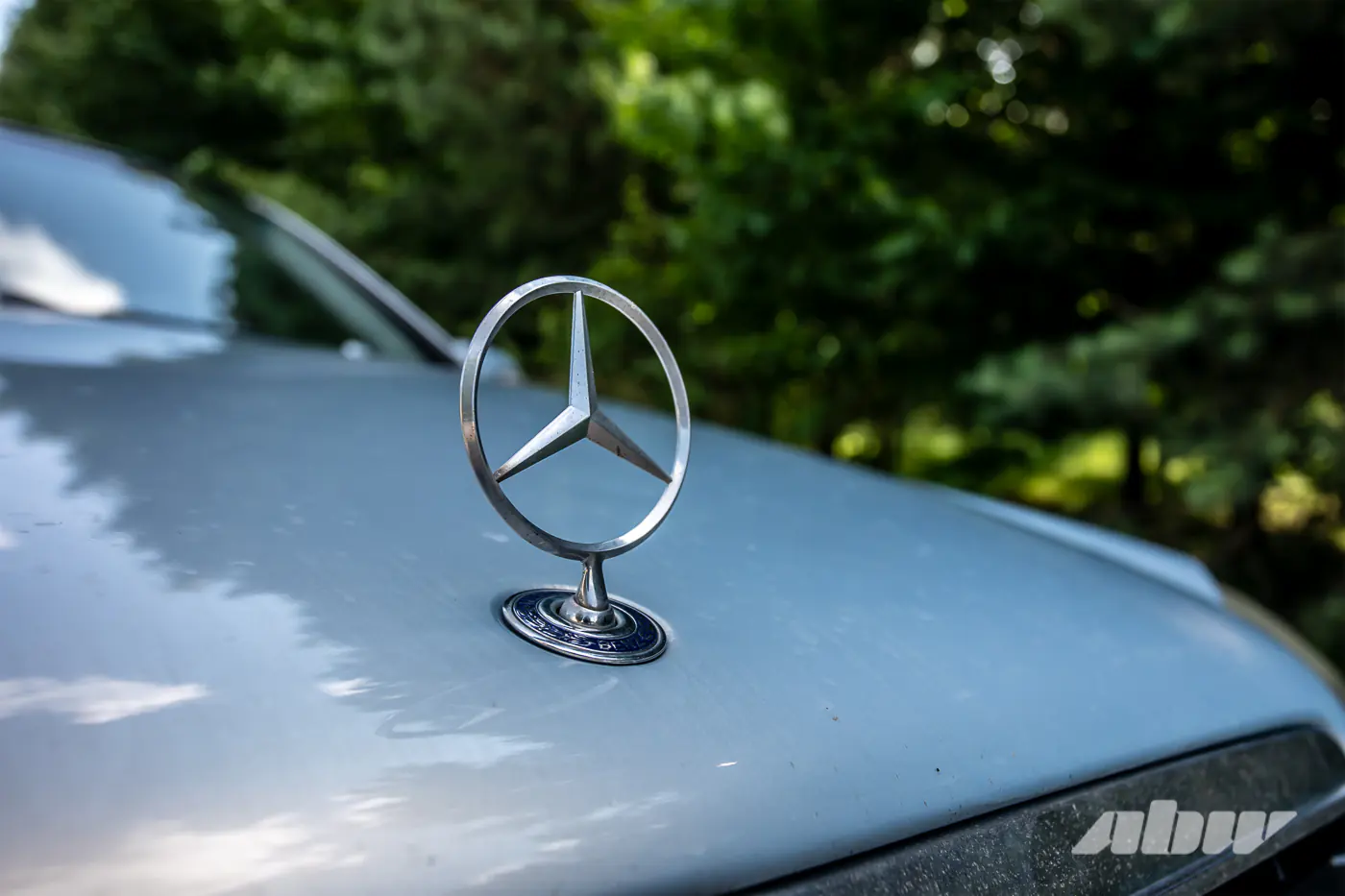 Неправильный «пятисотый»: почему Mercedes-Benz W220 стал изгоем S-класса