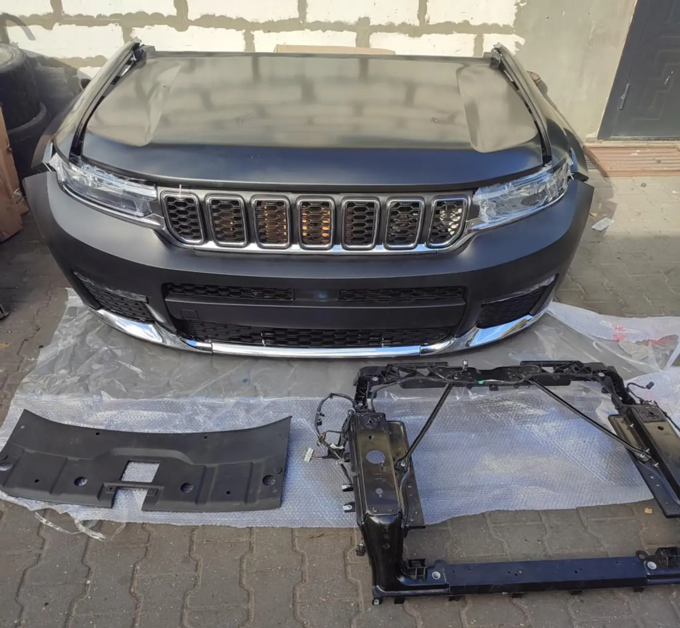 Капот к Jeep Grand Cherokee 2024