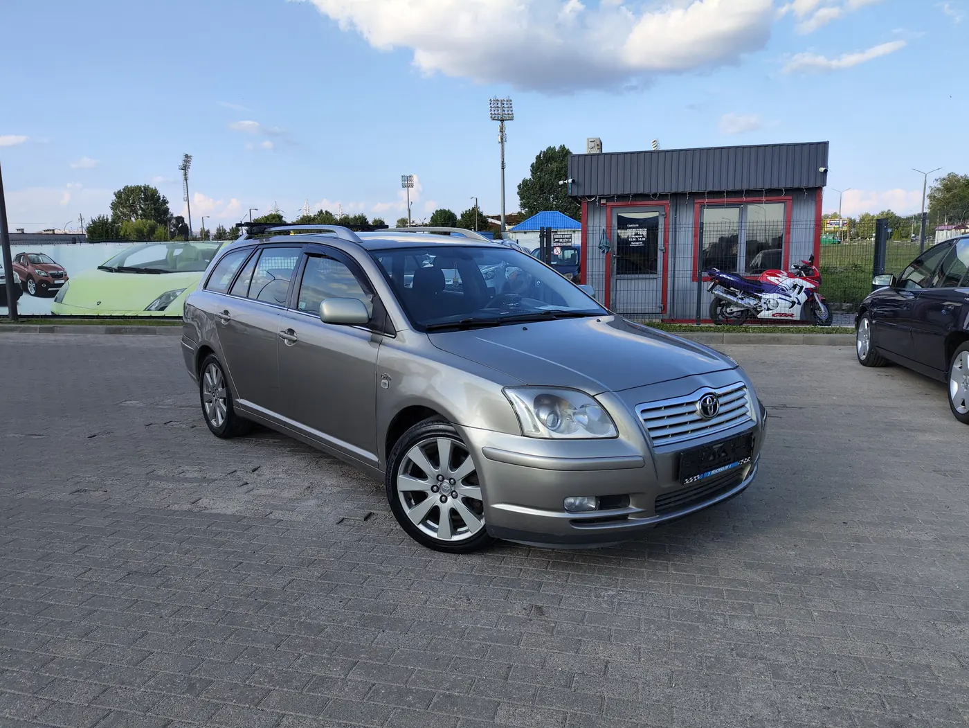 Toyota Avensis II, 2005