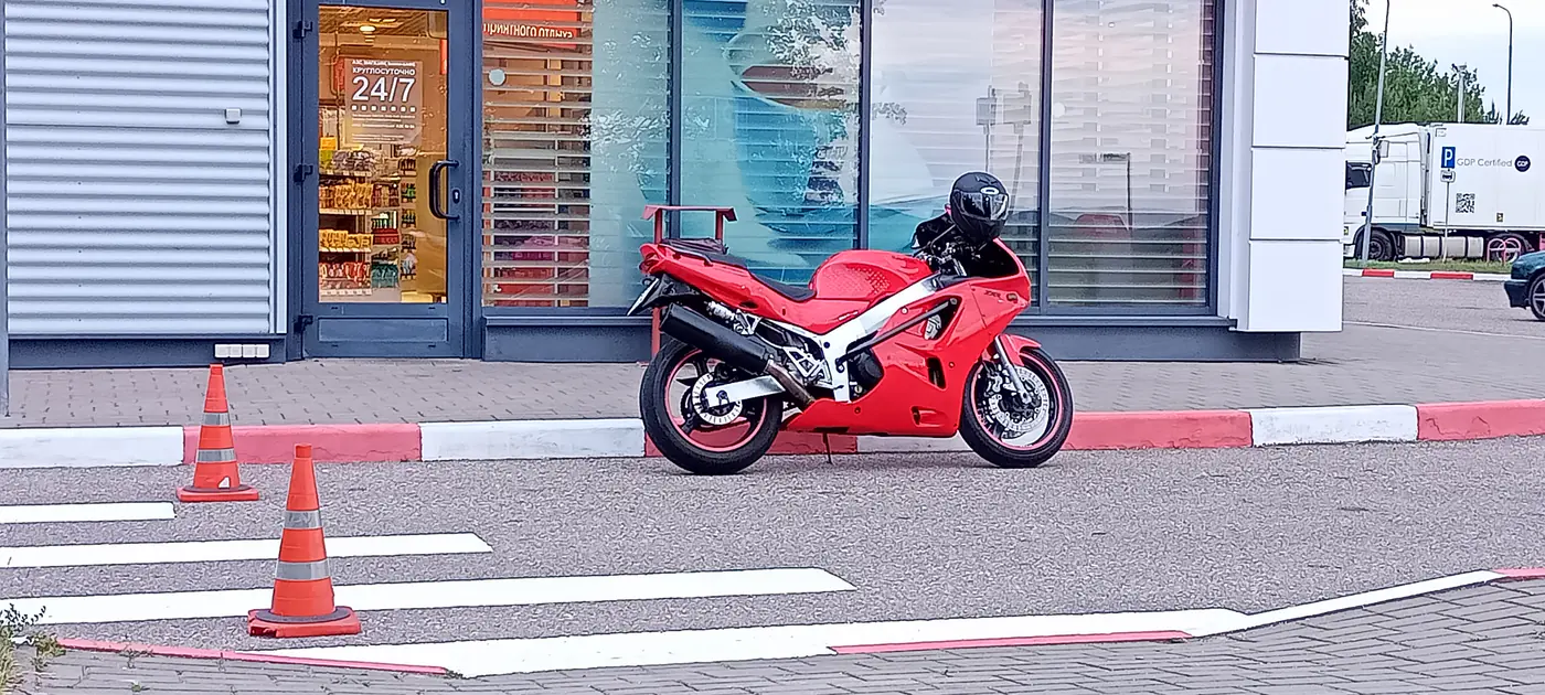Kawasaki ZX-6 Ninja, 1998