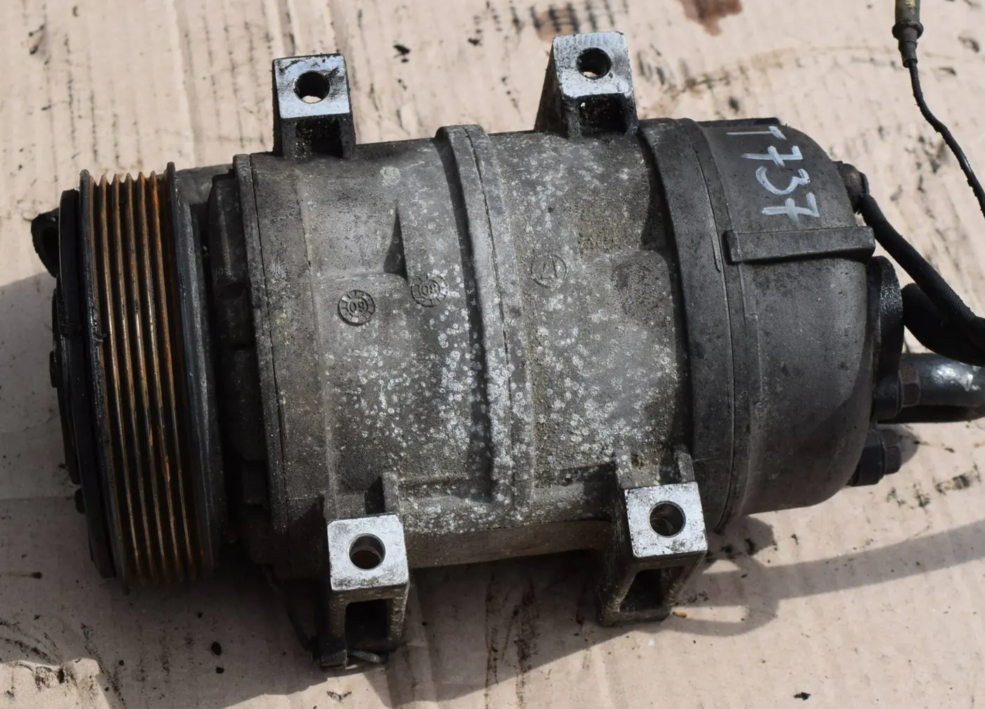 Компрессор кондиционера к Volvo V70 2001