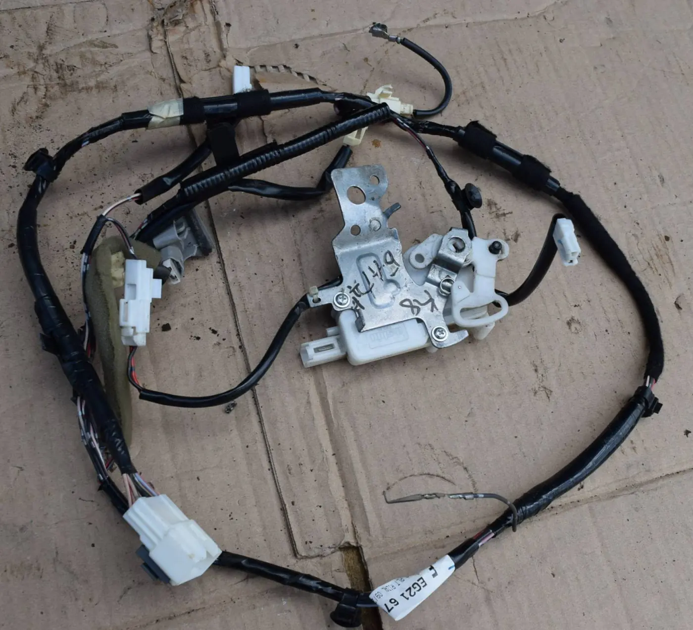 Проводка крышки багажника к Mazda CX-7 2007