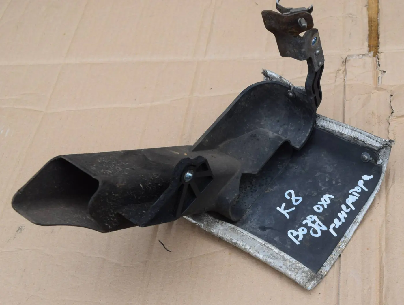 Воздуховод к Mazda CX-7 2007