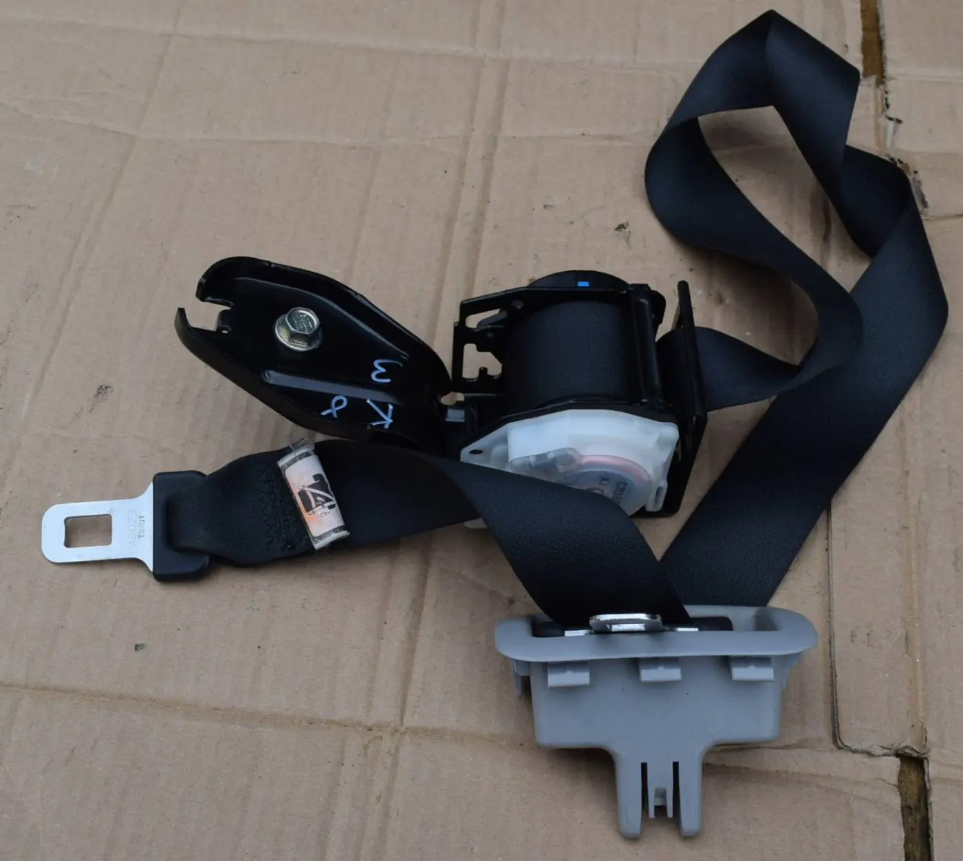 Ремень безопасности к Mazda CX-7 2007