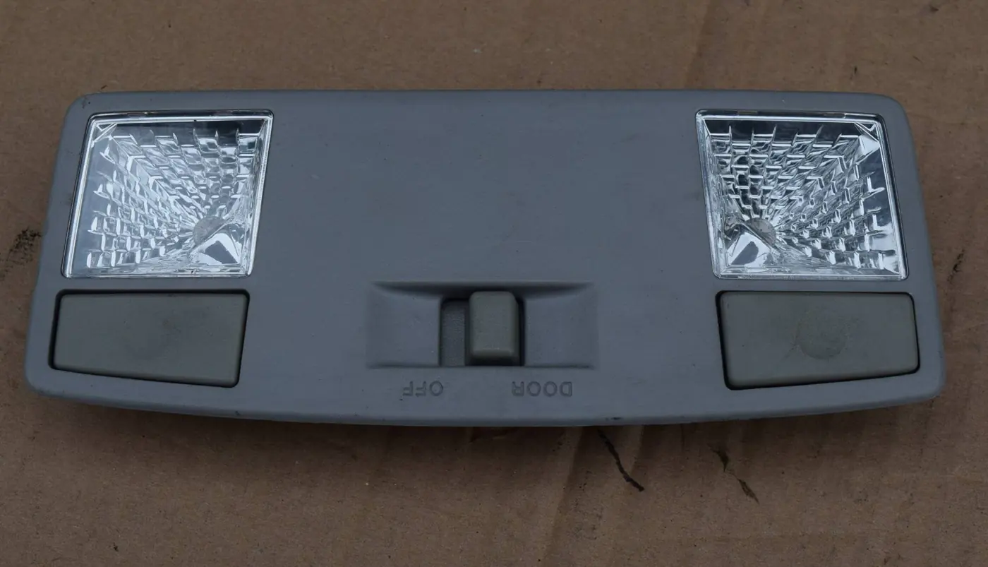 Фонарь салона (плафон) к Mazda CX-7 2007