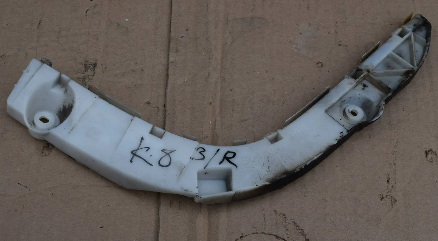 Кронштейн крепления бампера заднего к Mazda CX-7 2007