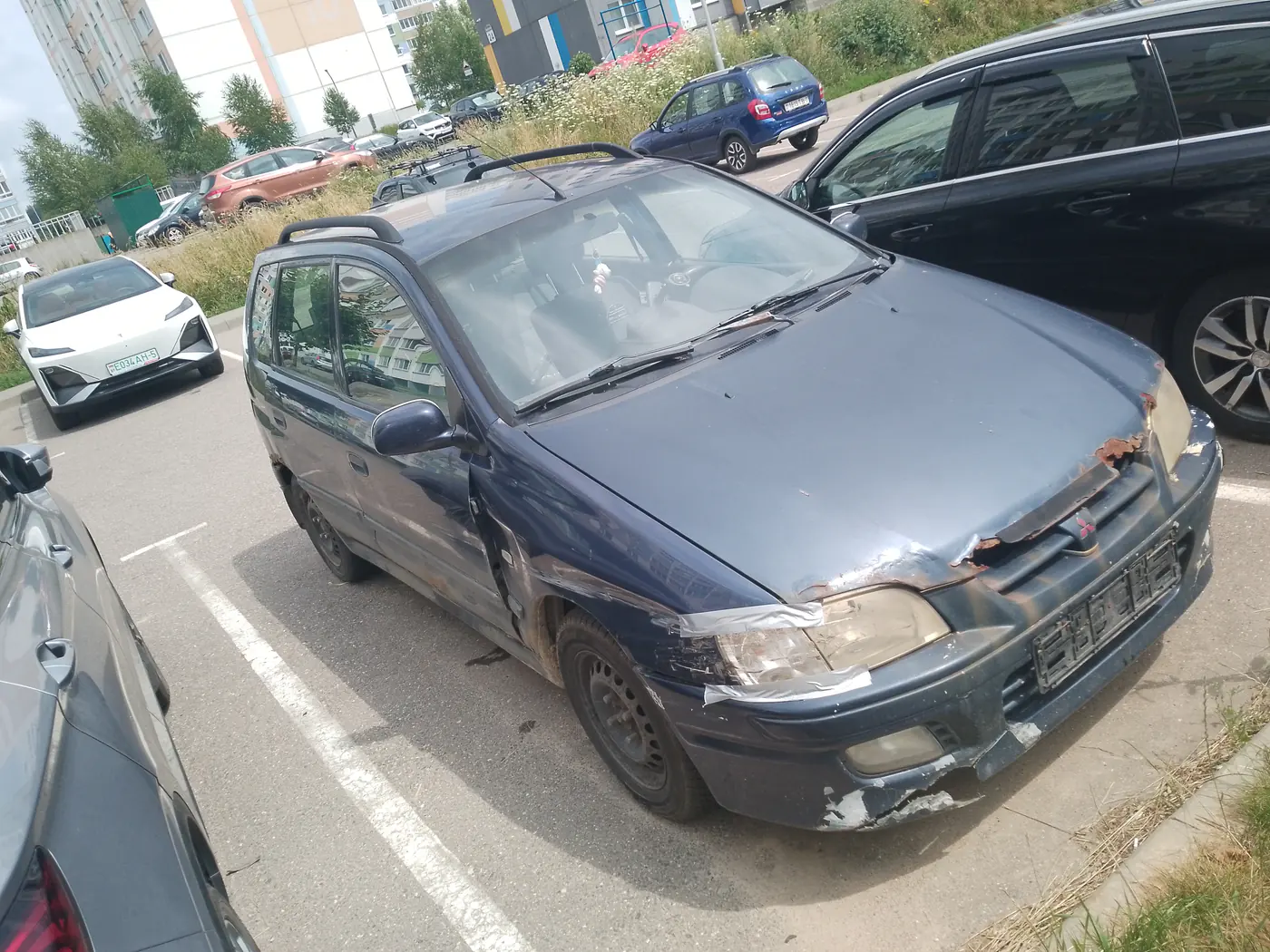 Mitsubishi Space Star I, 2001