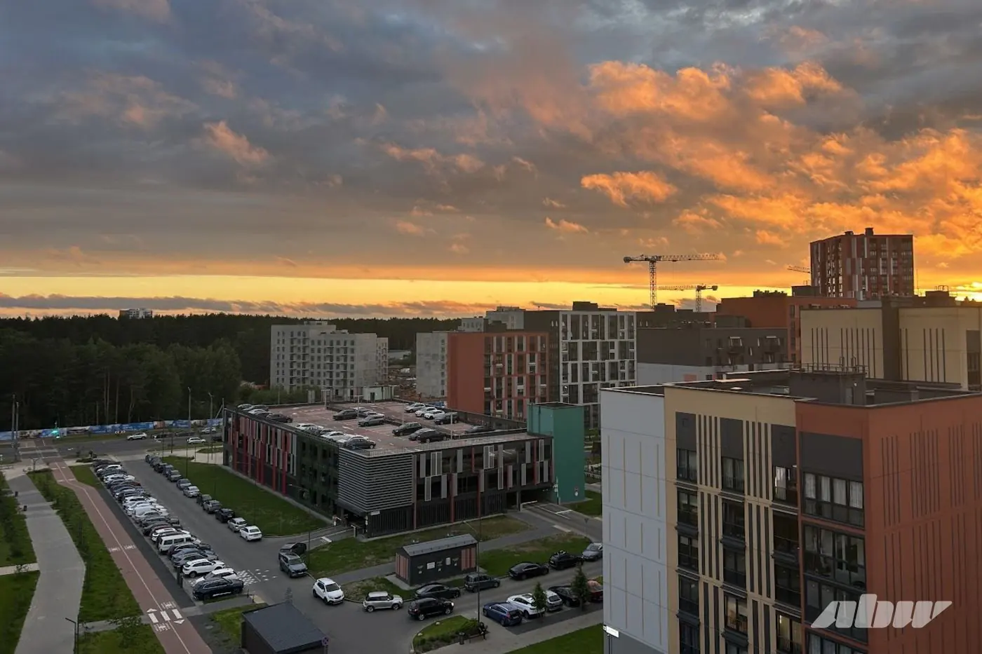 Парковочные войны в Новой Боровой: не хватает мест или проблема в другом?