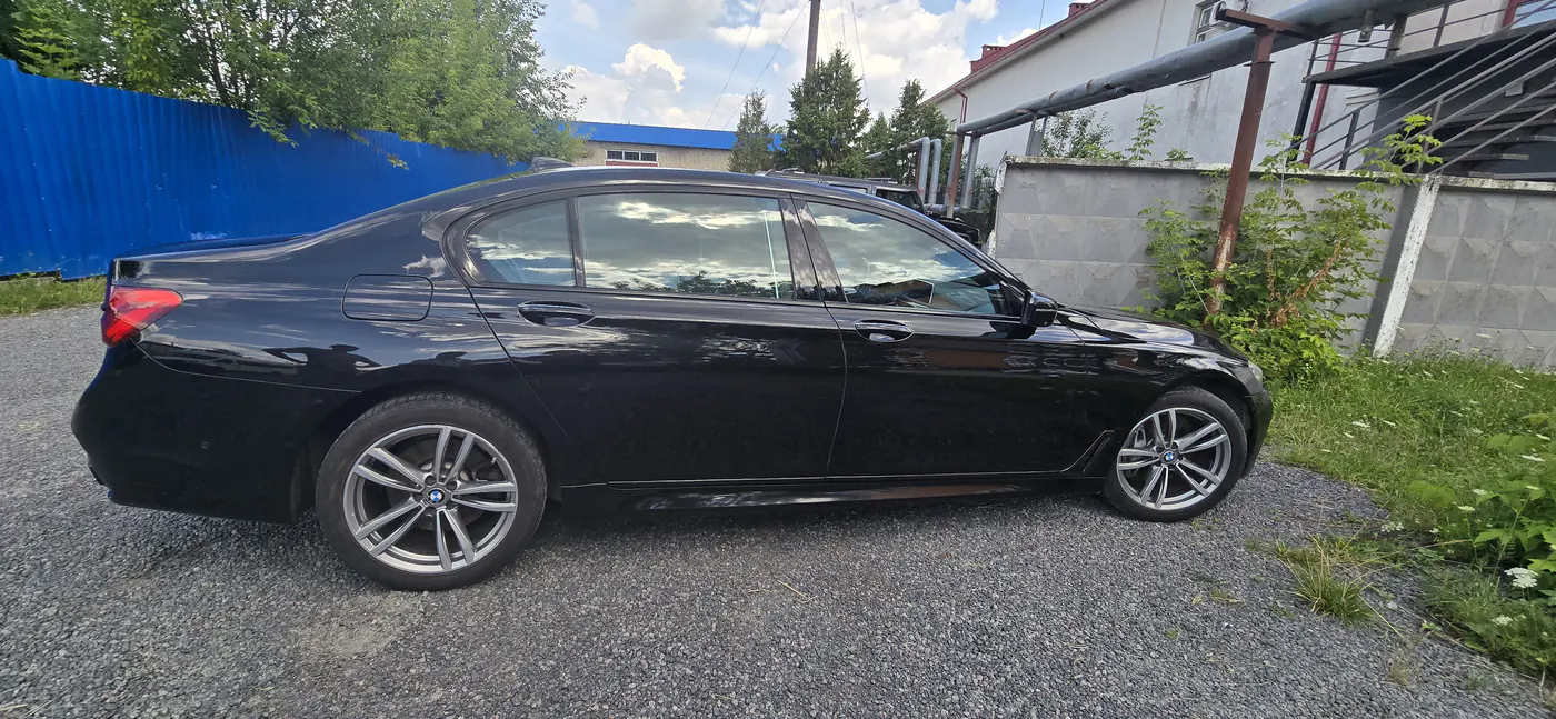 BMW 7 series VI (G11/G12), 2016