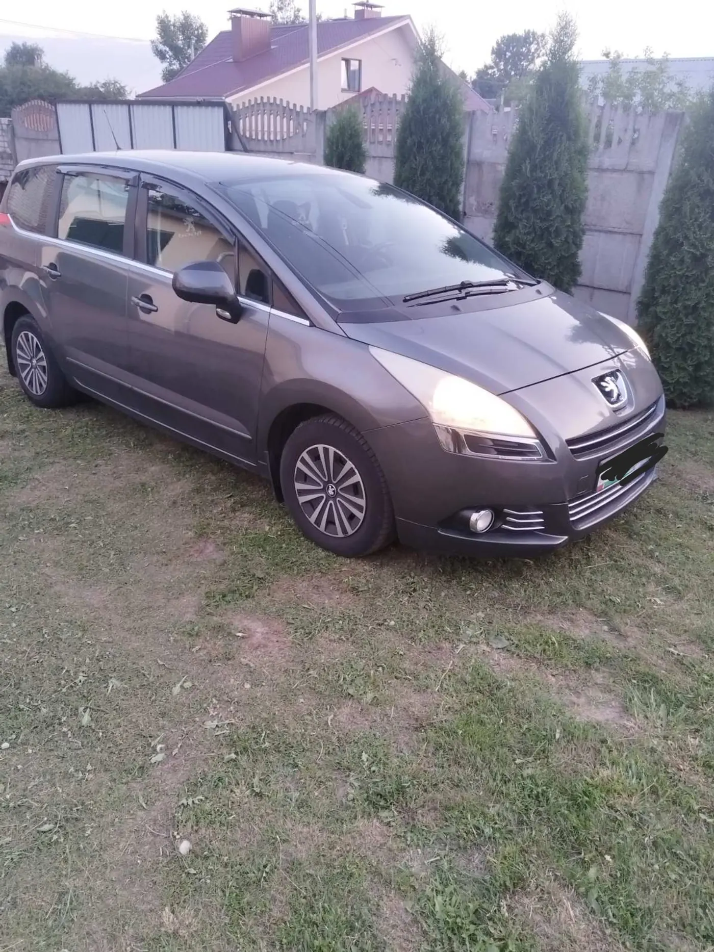 Peugeot 5008 I, 2011