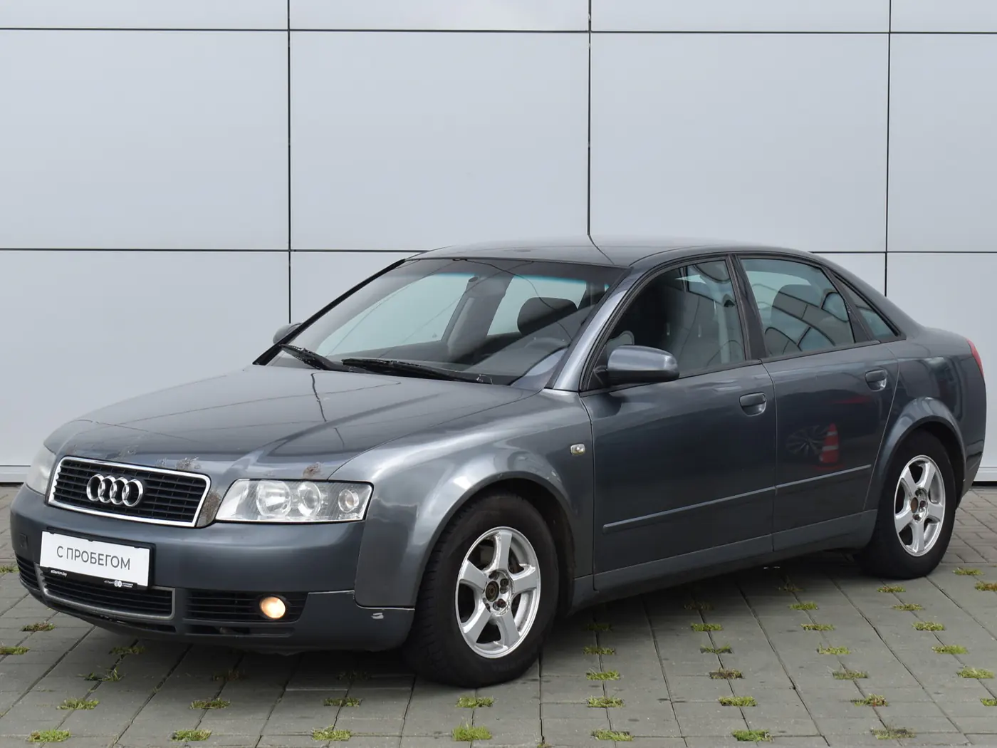 Audi A4 II (B6), 2001