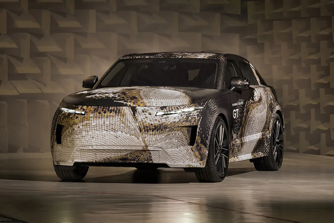 Range Rover GT: первый полностью электрический автомобиль британского бренда