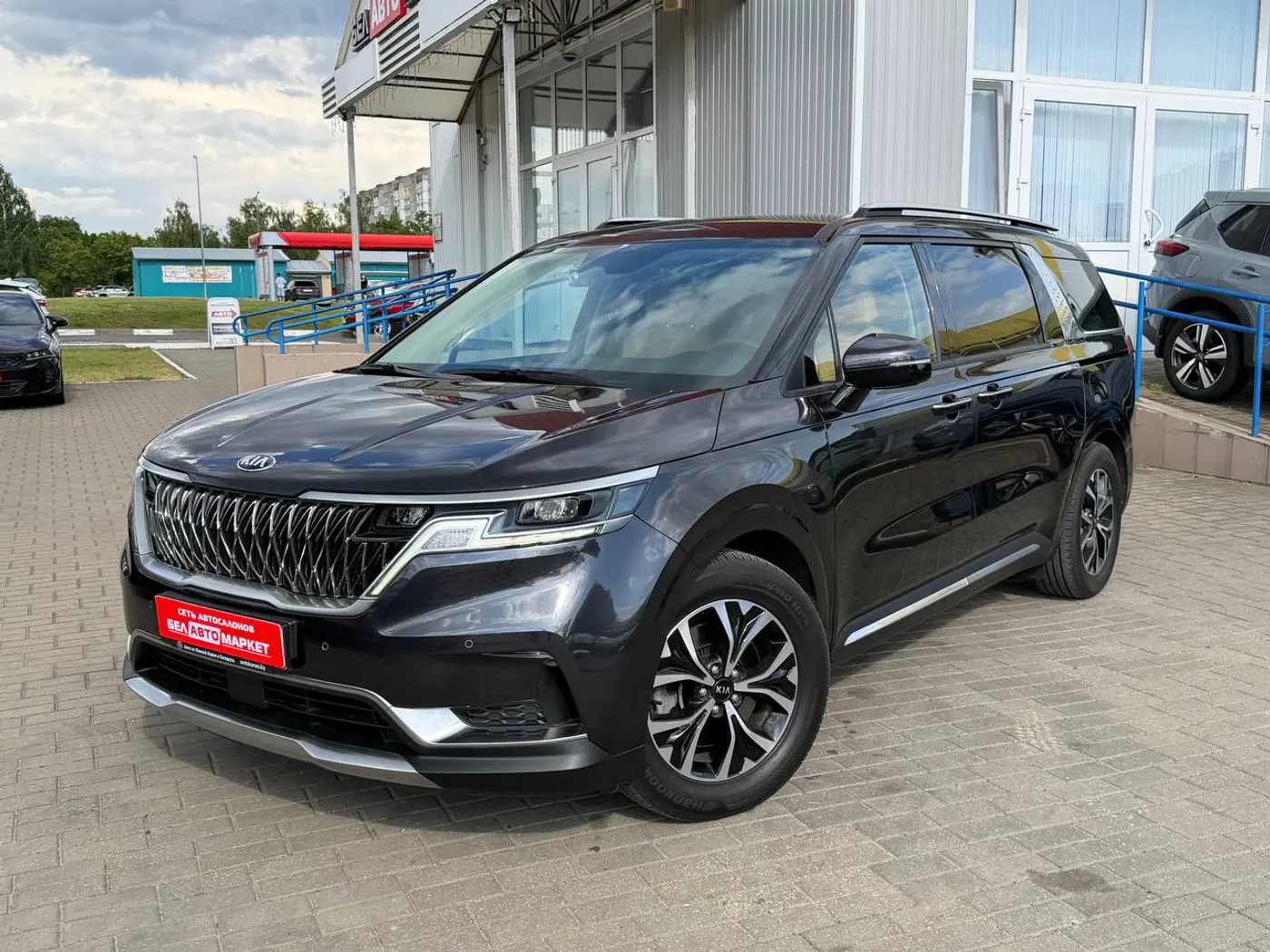 Kia Carnival III, 2021