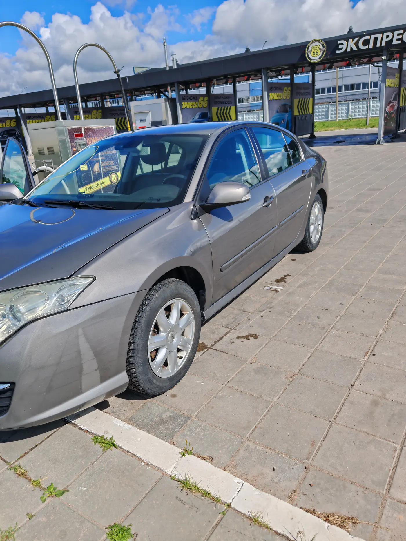 Renault Laguna III, 2009