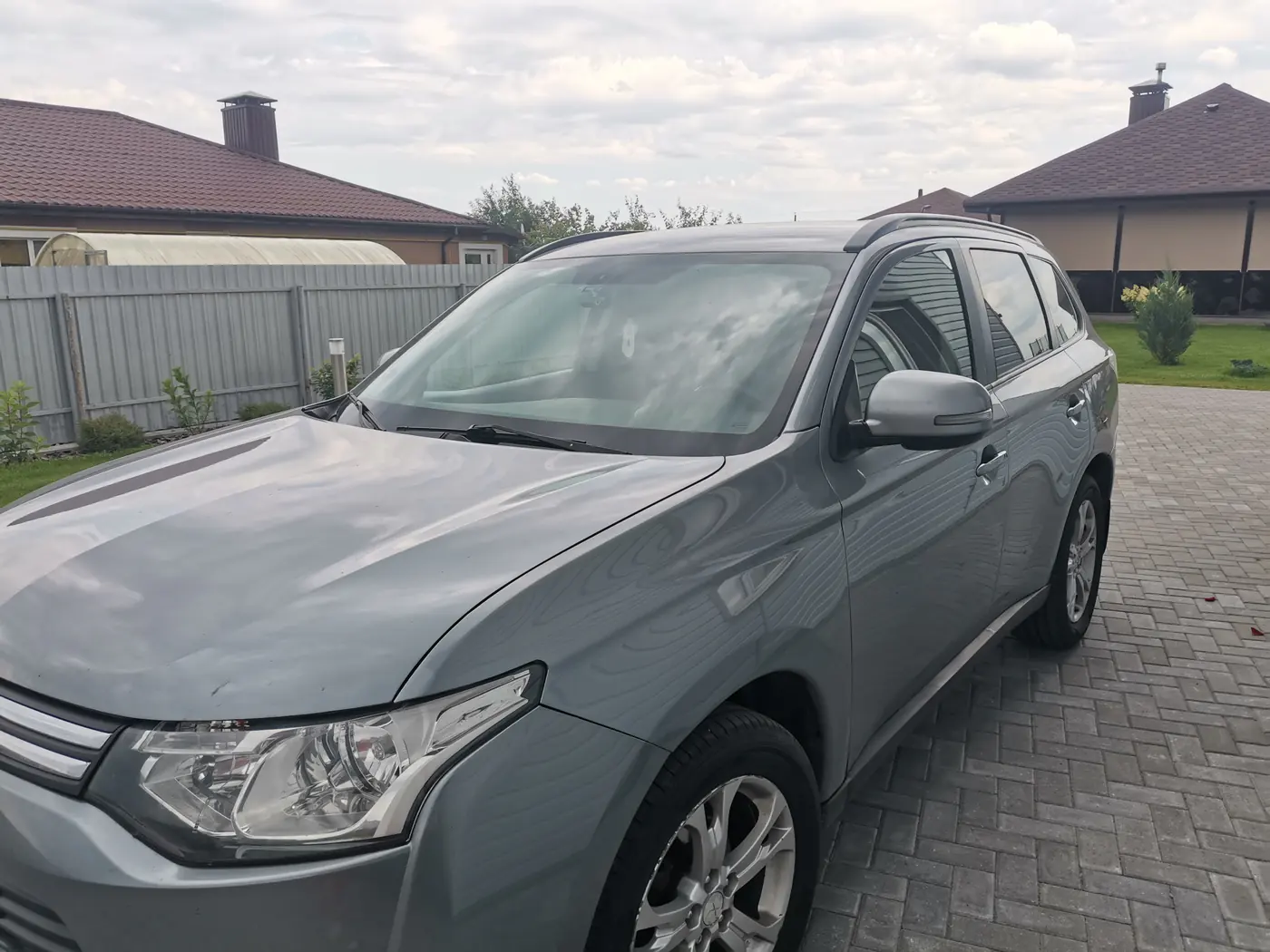 Mitsubishi Outlander III, 2013