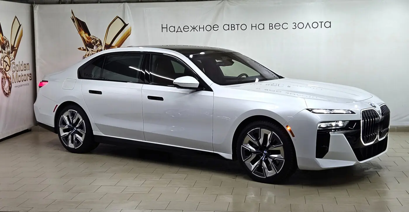 BMW 7 series VI (G11/G12) Рестайлинг, 2022